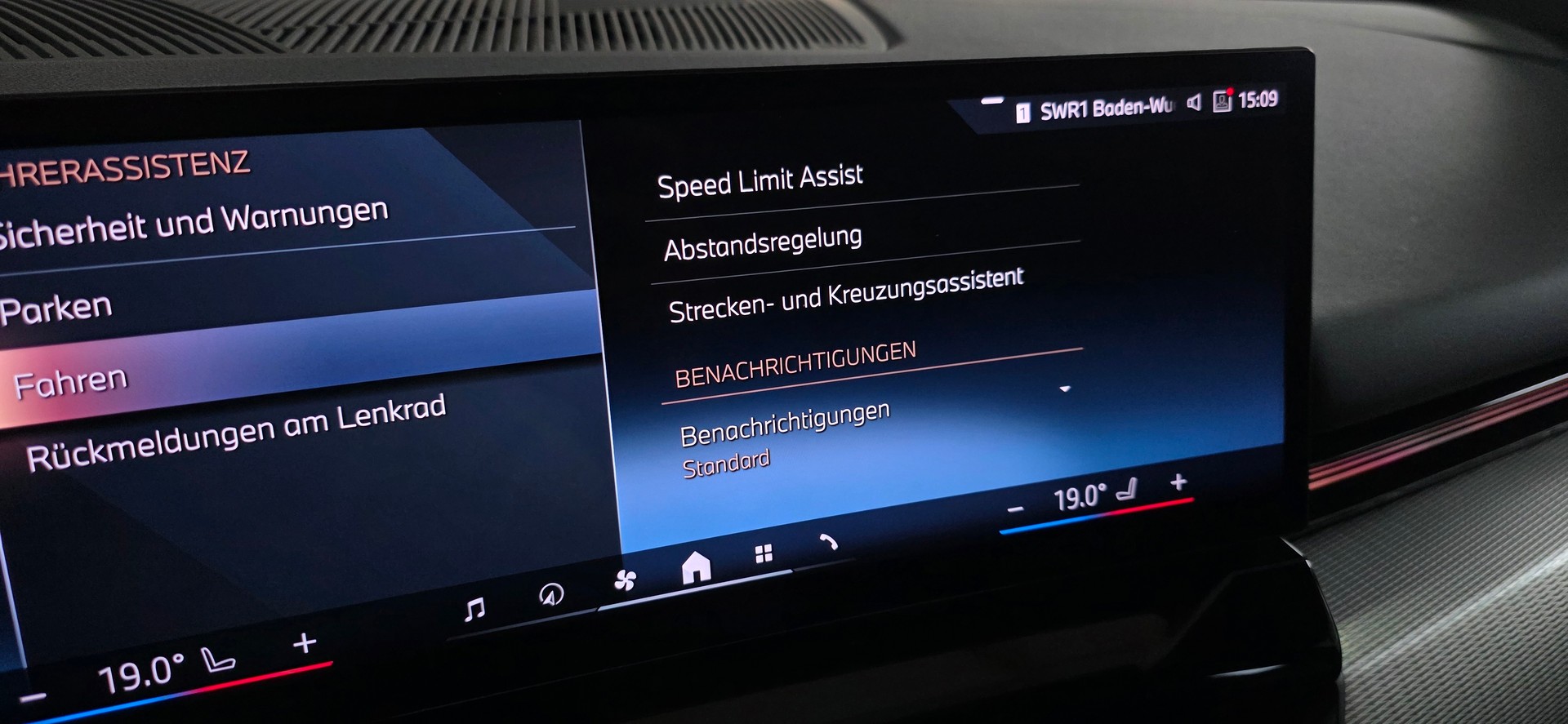BMW 520i 48V M Sport Steptronic-image-22