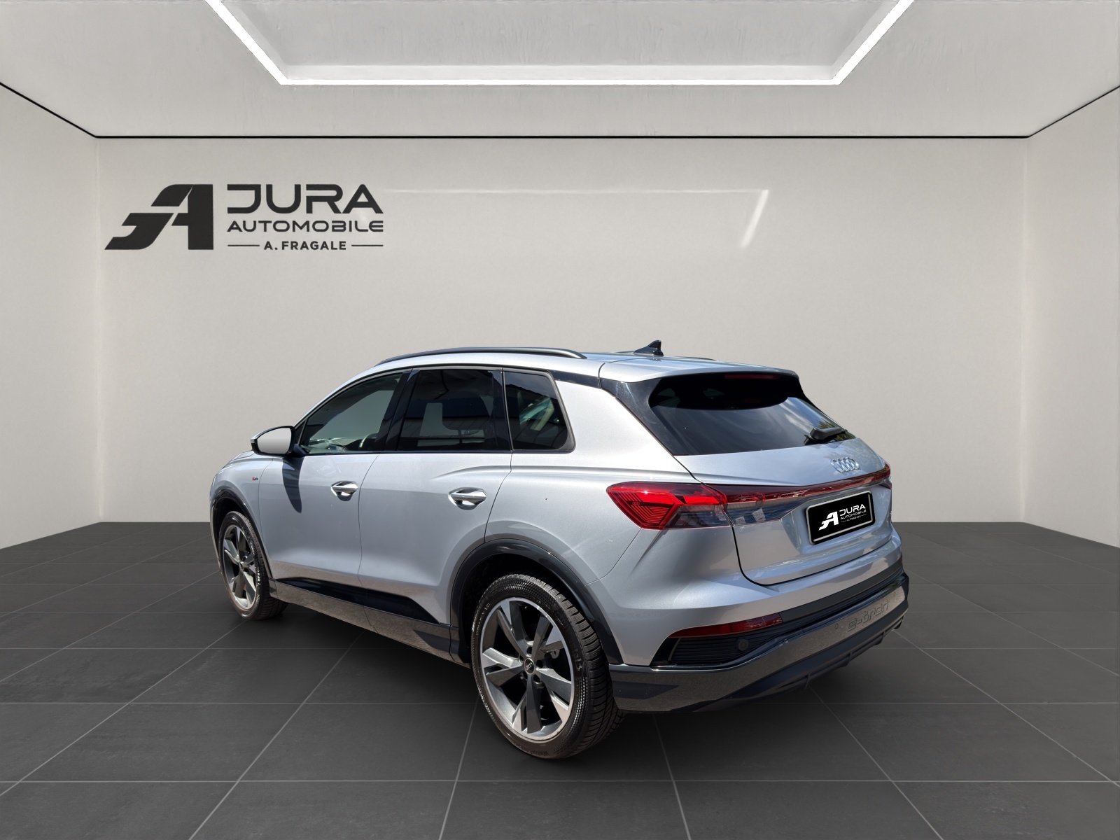 AUDI Q4 e-tron 50 quattro-image-4