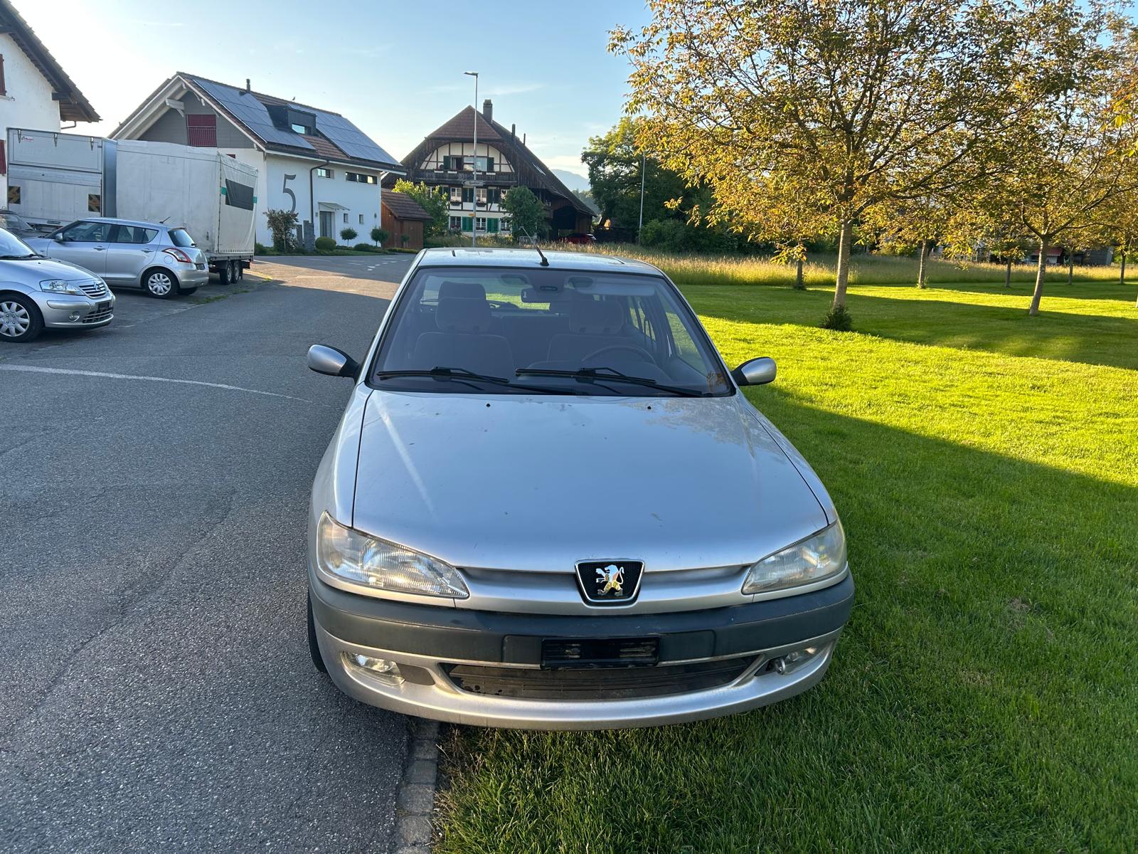 PEUGEOT 306 1.8 XT A-image-3