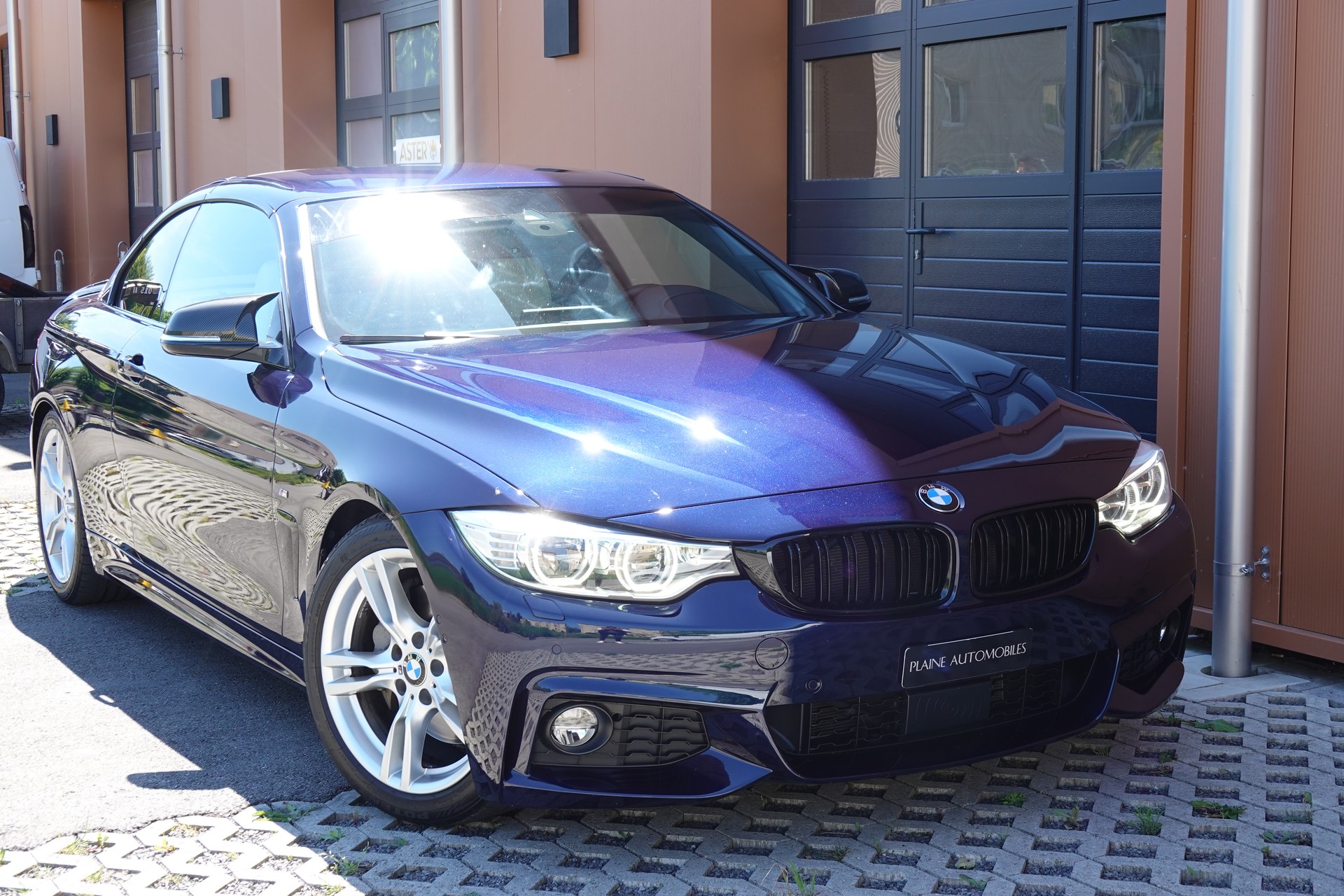 BMW 440i Cabriolet xDrive M Sport Steptronic - "CH Auto * Harman Kardon * Caméra * Sièges Sport * GPS * Tempomat Adap"-image-5