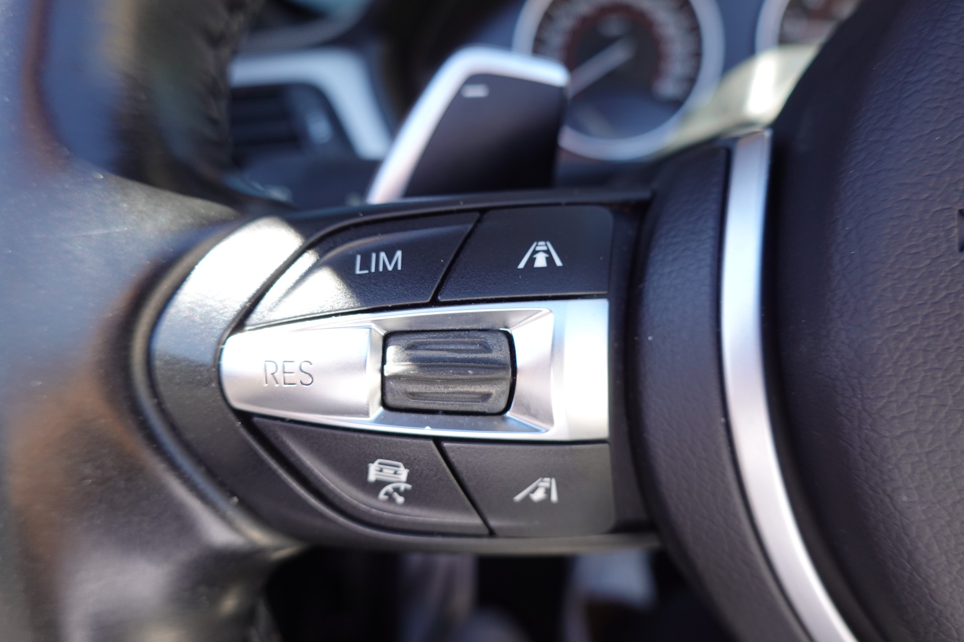 BMW 440i Cabriolet xDrive M Sport Steptronic - "CH Auto * Harman Kardon * Caméra * Sièges Sport * GPS * Tempomat Adap"-image-13
