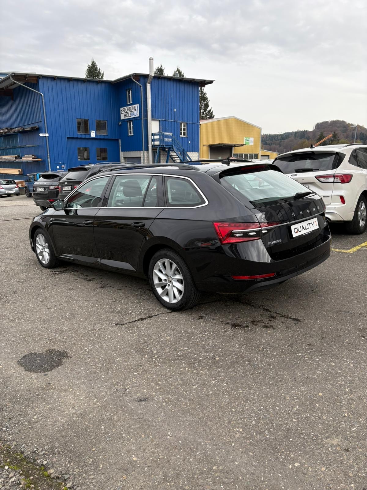 SKODA Superb Combi 2.0 TDi Anhängerkupplung 2200kg 4x4 DSG-image-7