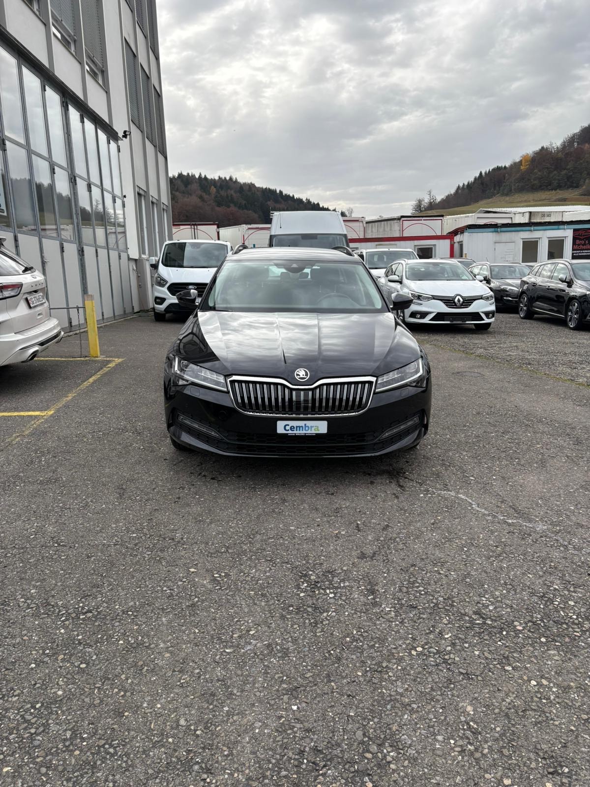 SKODA Superb Combi 2.0 TDi Anhängerkupplung 2200kg 4x4 DSG-showroom-element-2