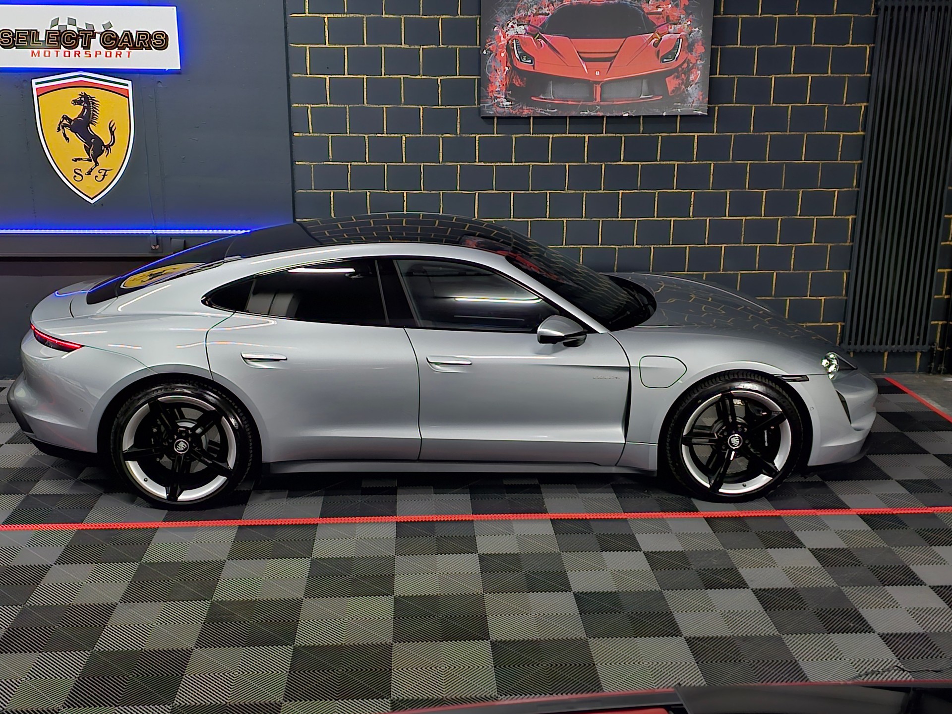 PORSCHE Taycan 4S-image-4