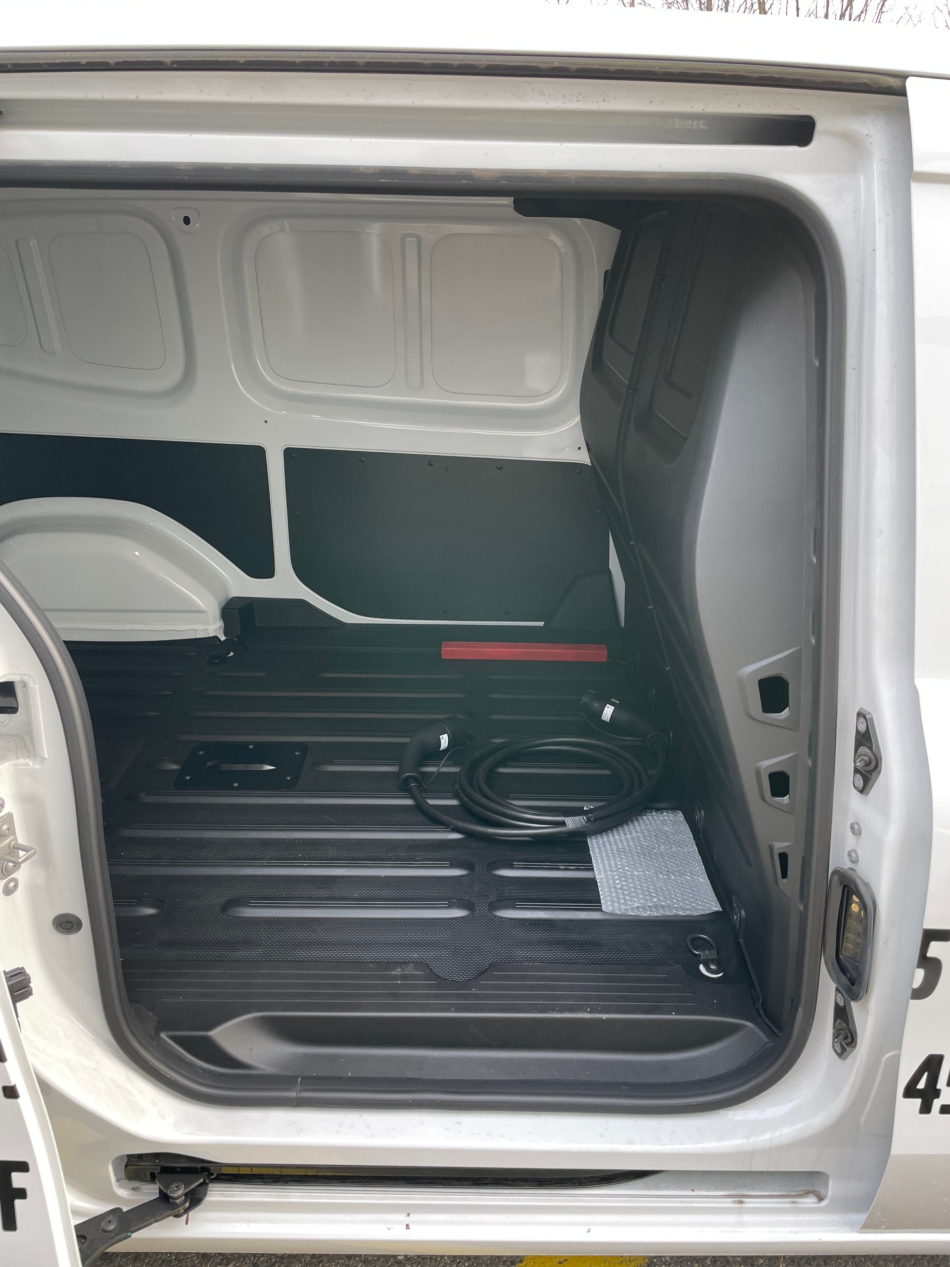 NISSAN Townstar EV45 kWh 22kW L2 Acenta-showroom-element-3