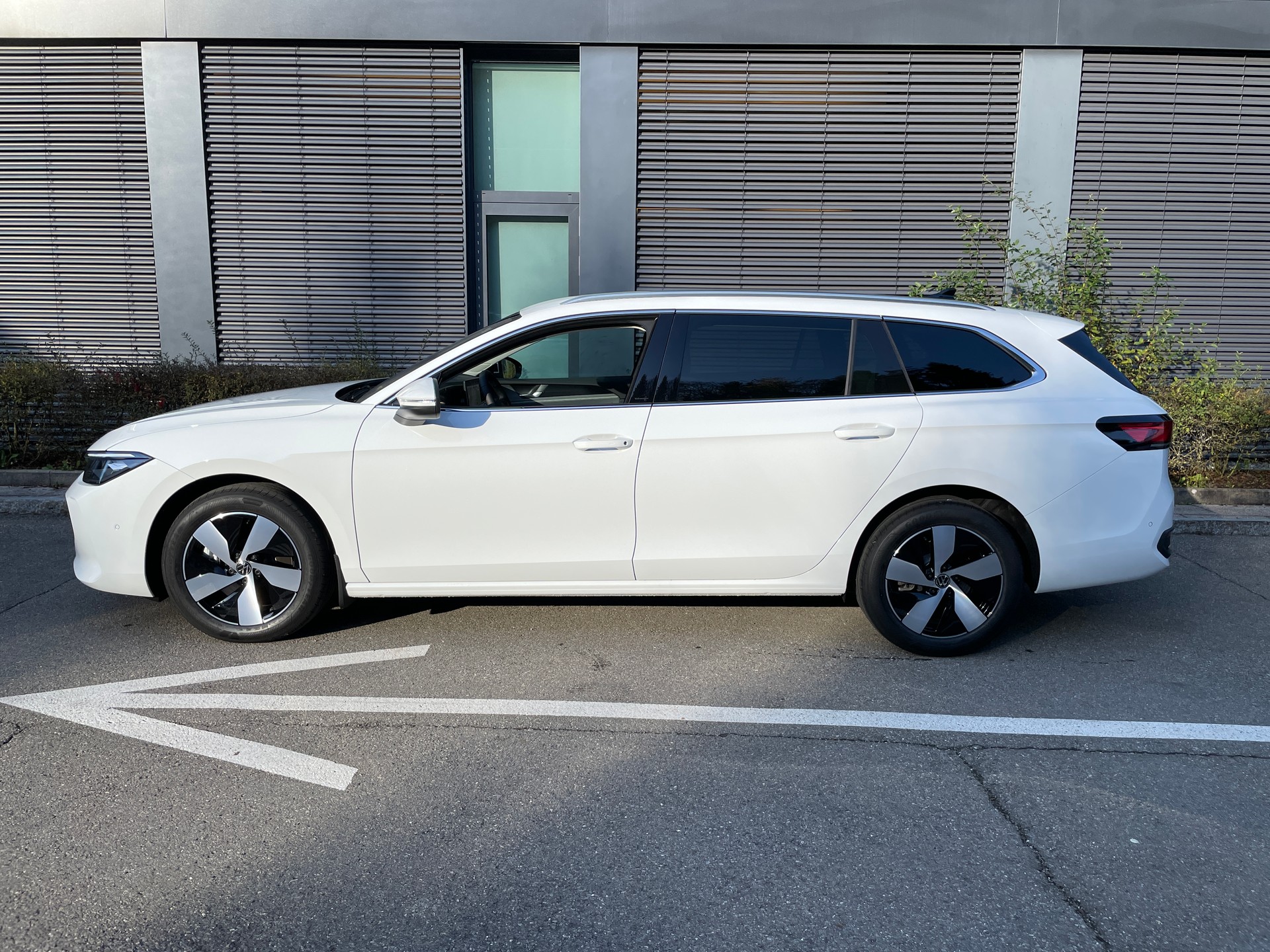VW Passat Variant 2.0 TDI evo Business 4 Motion DSG-showroom-element-1