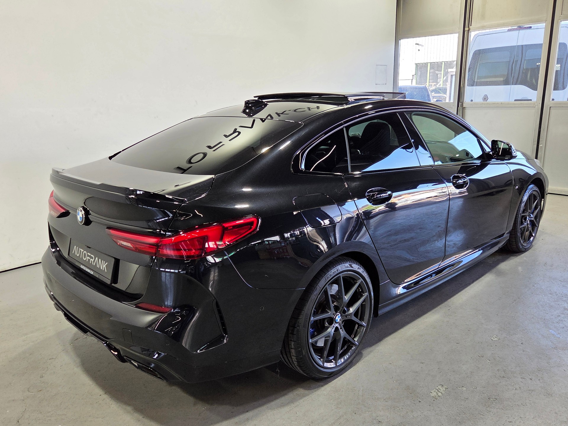 BMW M235i xDrive Gran Coupé-image-23