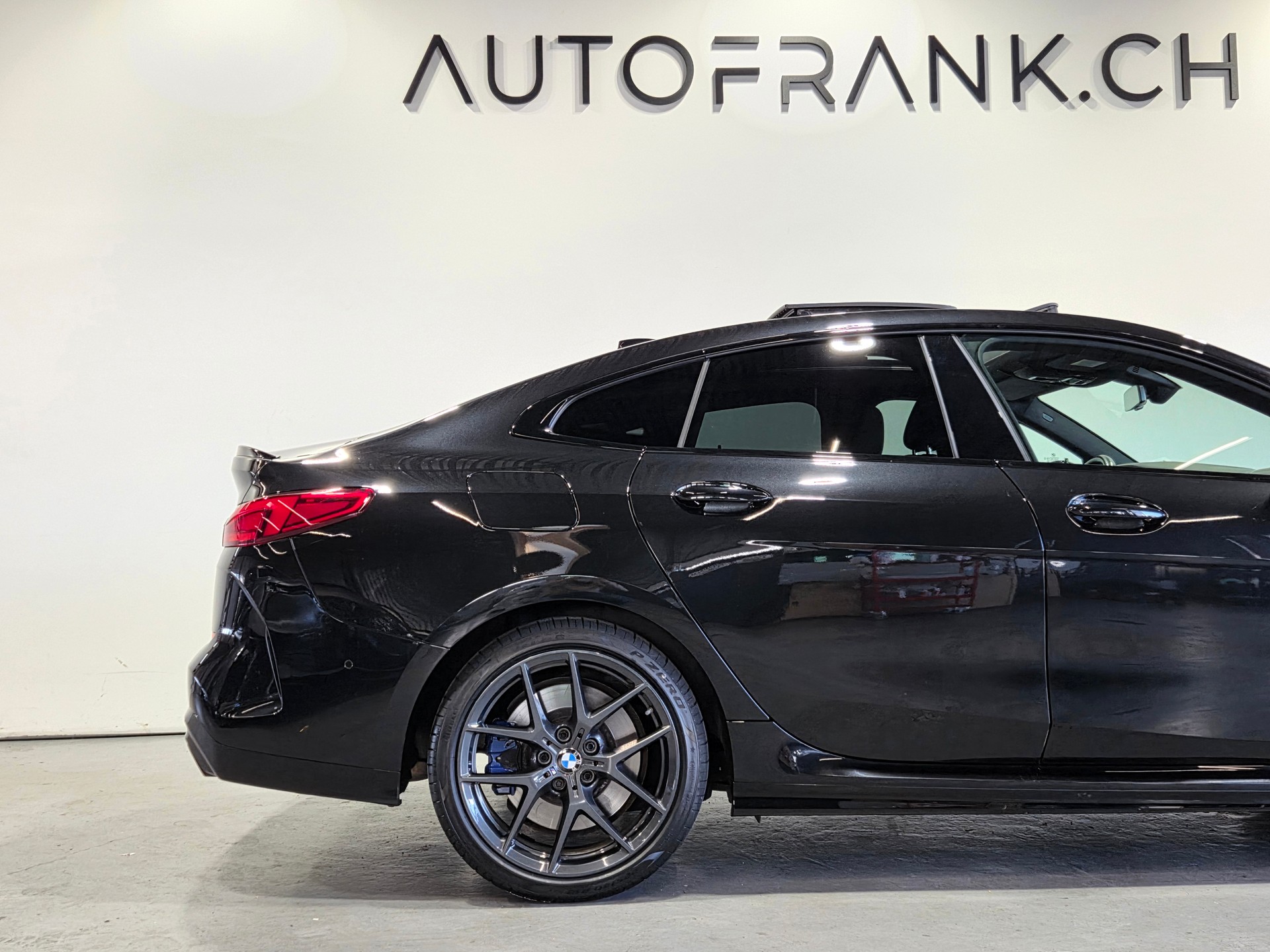 BMW M235i xDrive Gran Coupé-image-17