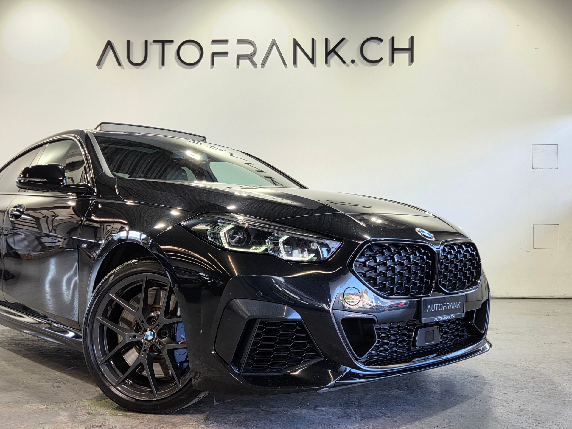 BMW M235i xDrive Gran Coupé-image-9