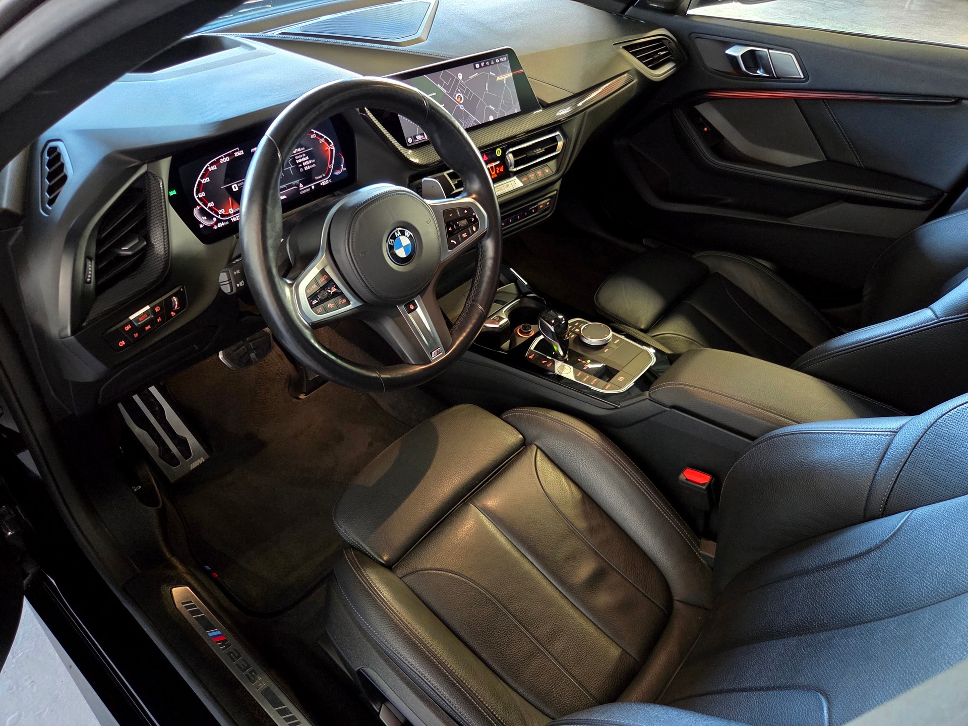 BMW M235i xDrive Gran Coupé-showroom-element-3