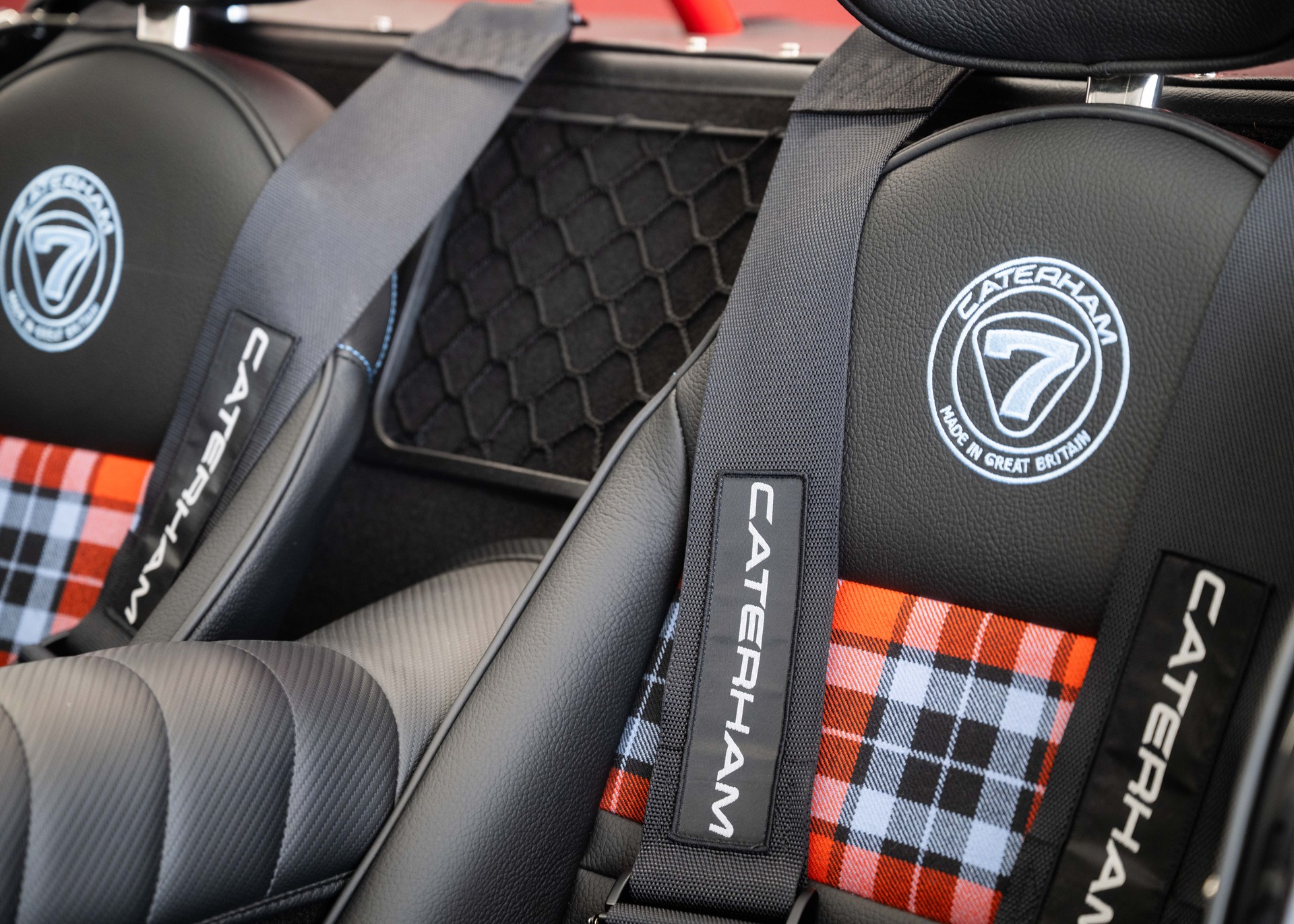CATERHAM Seven 170R (MY26, Swiss new car, Signature seats, 24-month factory warranty)-image-23