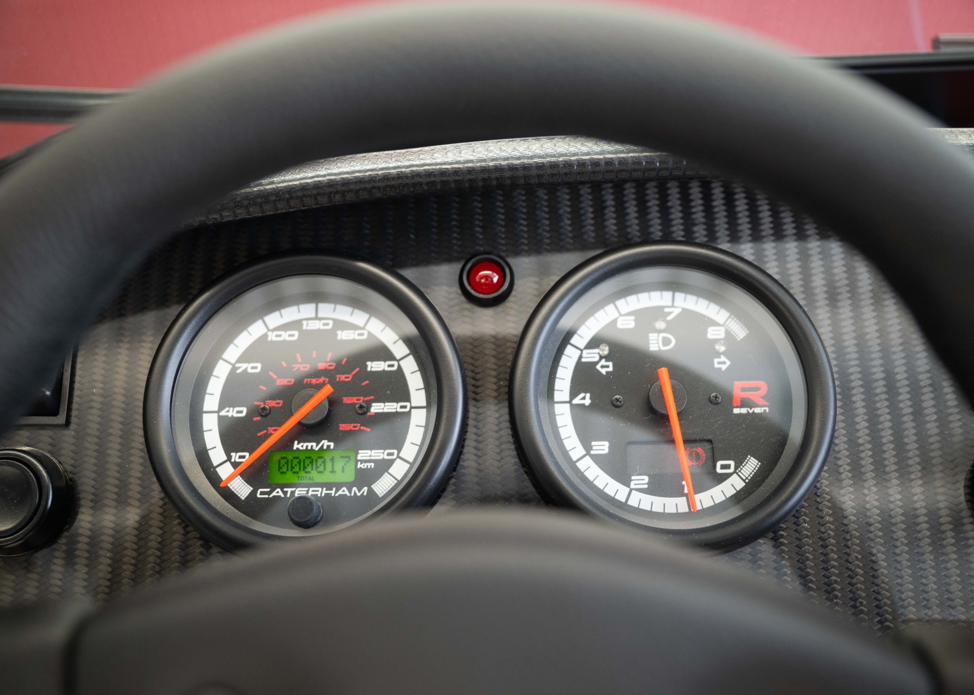 CATERHAM Seven 170R (MY26, Swiss new car, Signature seats, 24-month factory warranty)-image-28