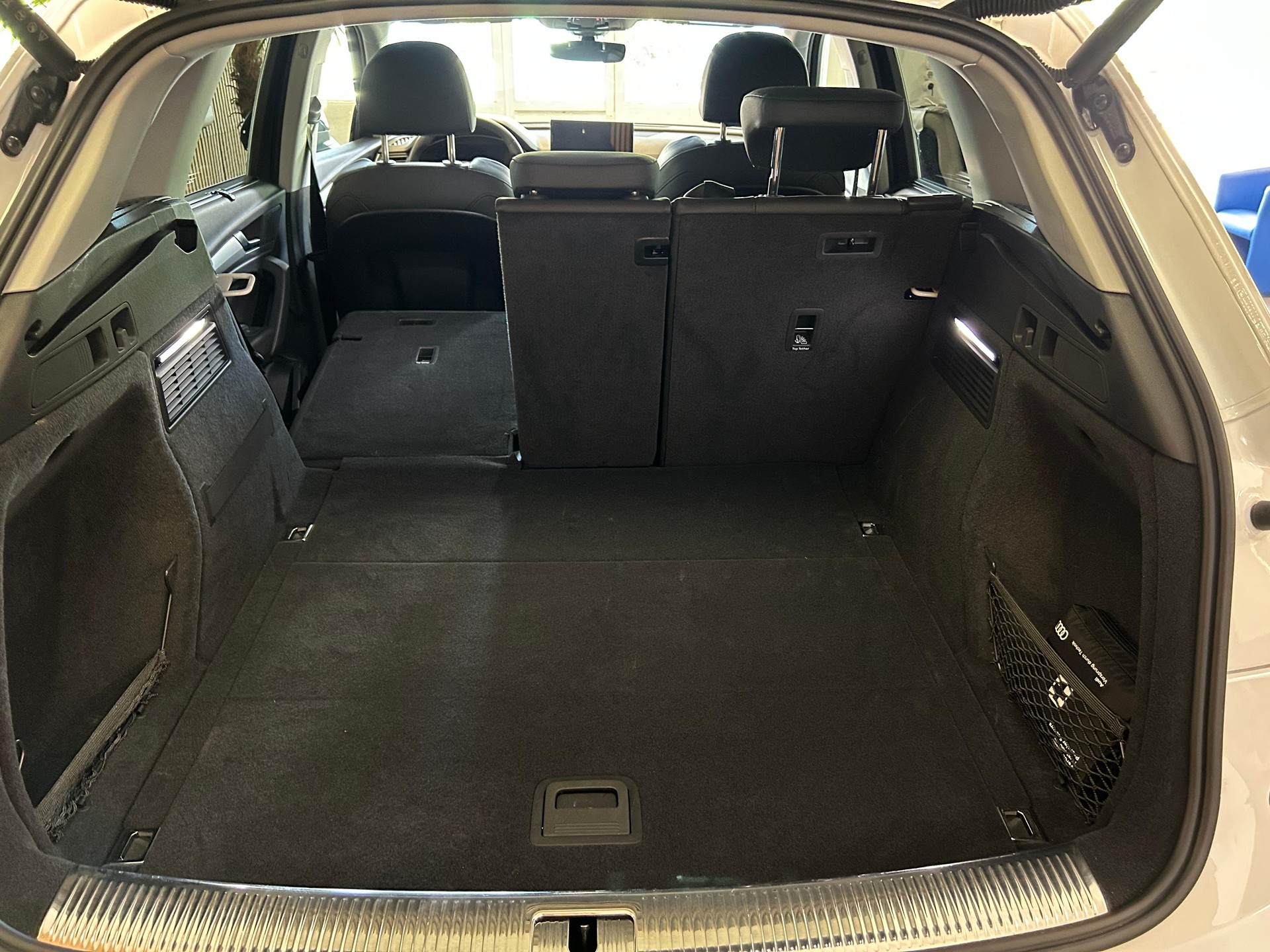 AUDI Q5 2.0 40 TDI S-Line quattro S-Tronic-image-25