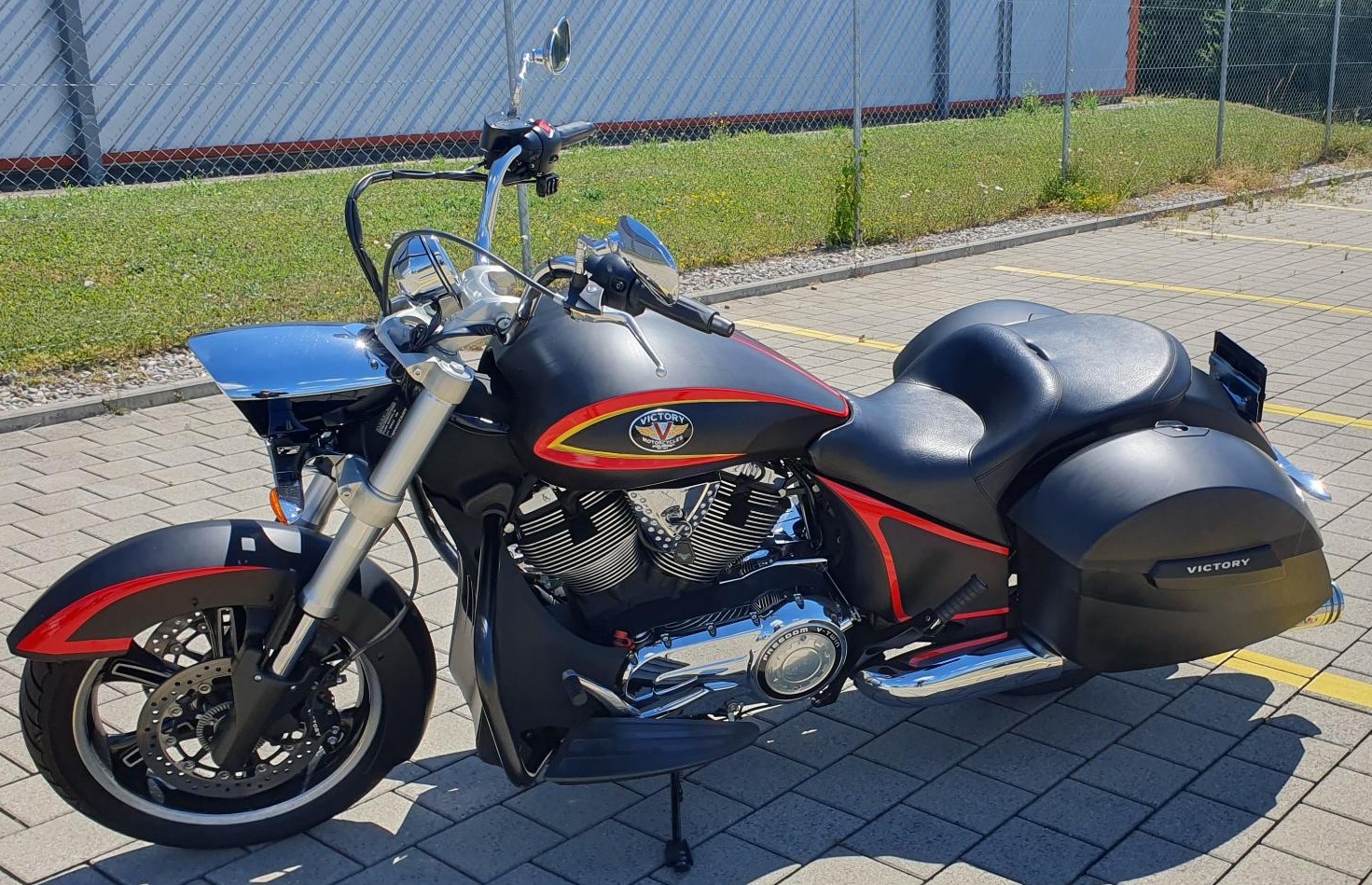 VICTORY Cross Roads Deluxe