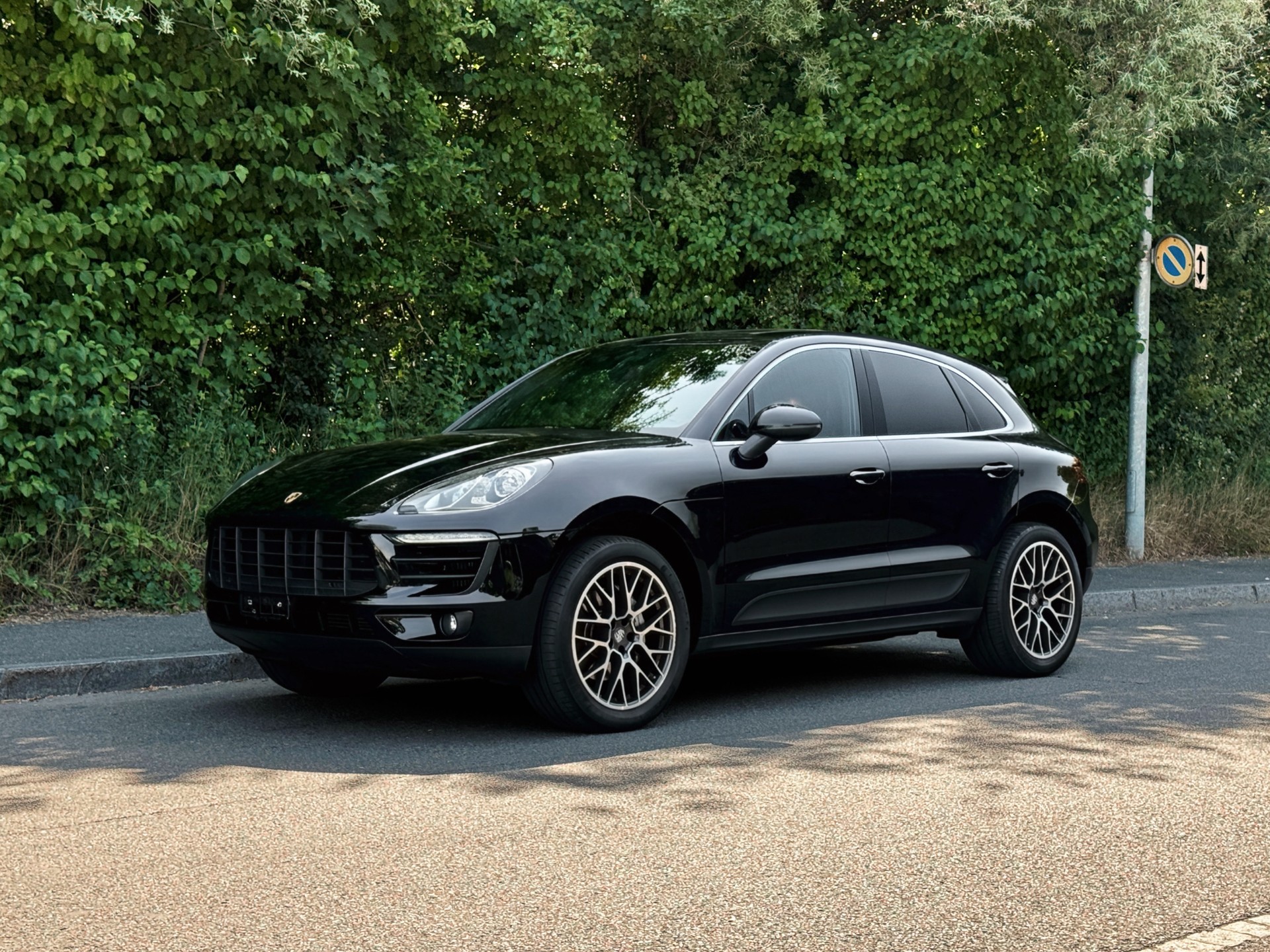 PORSCHE Macan S Diesel PDK-showroom-element-1