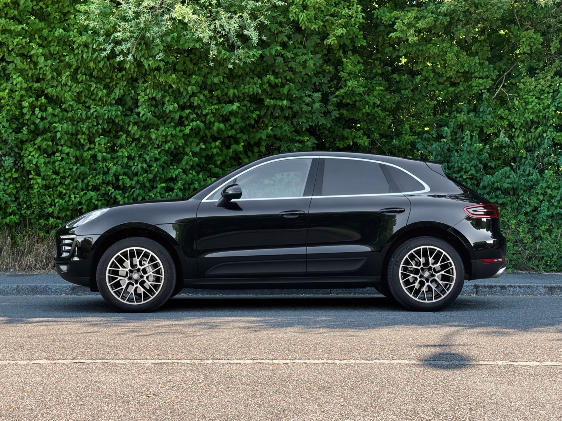 PORSCHE Macan S Diesel PDK-showroom-element-2