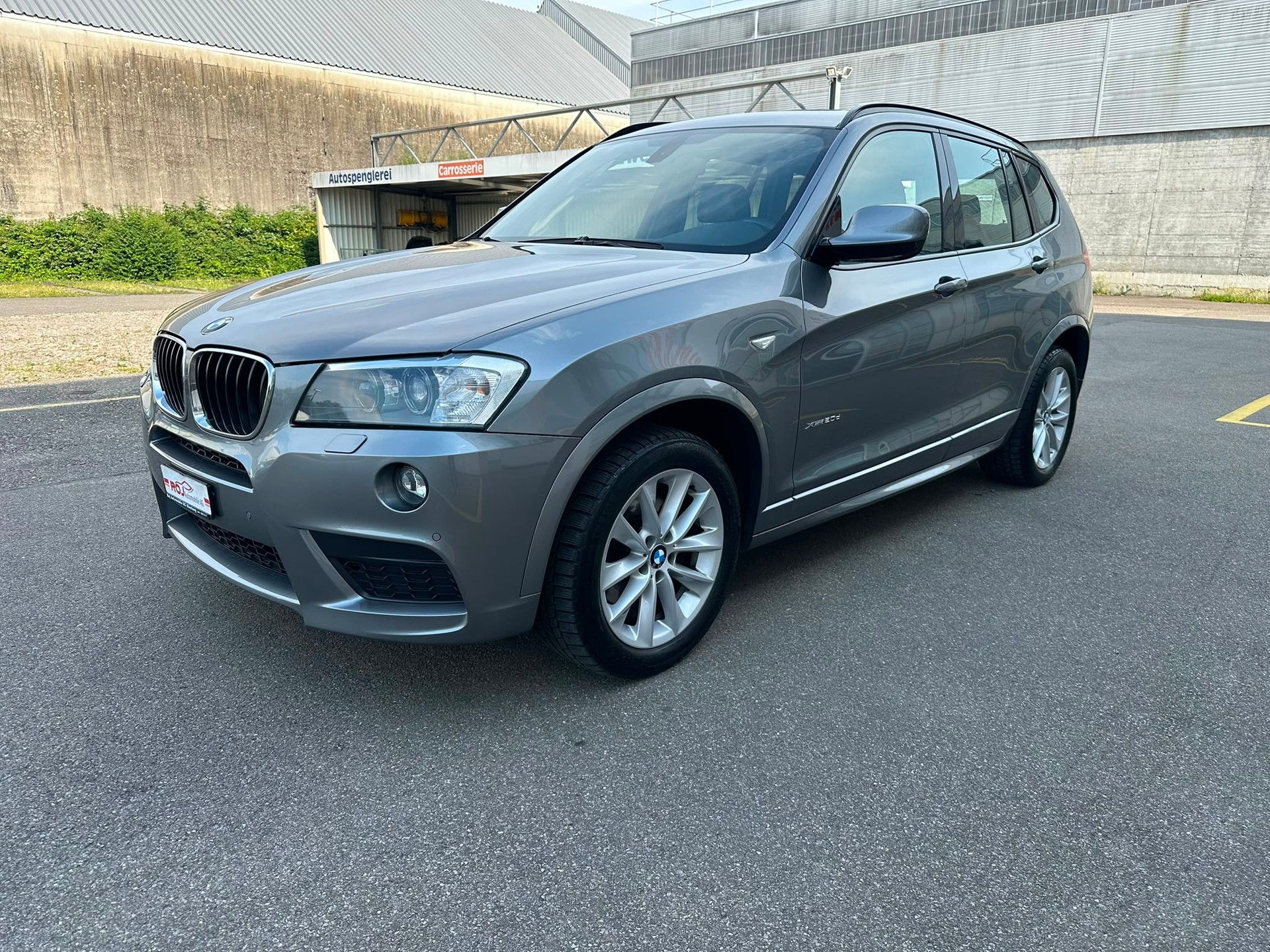 BMW X3 xDrive 20d Steptronic-showroom-element-1