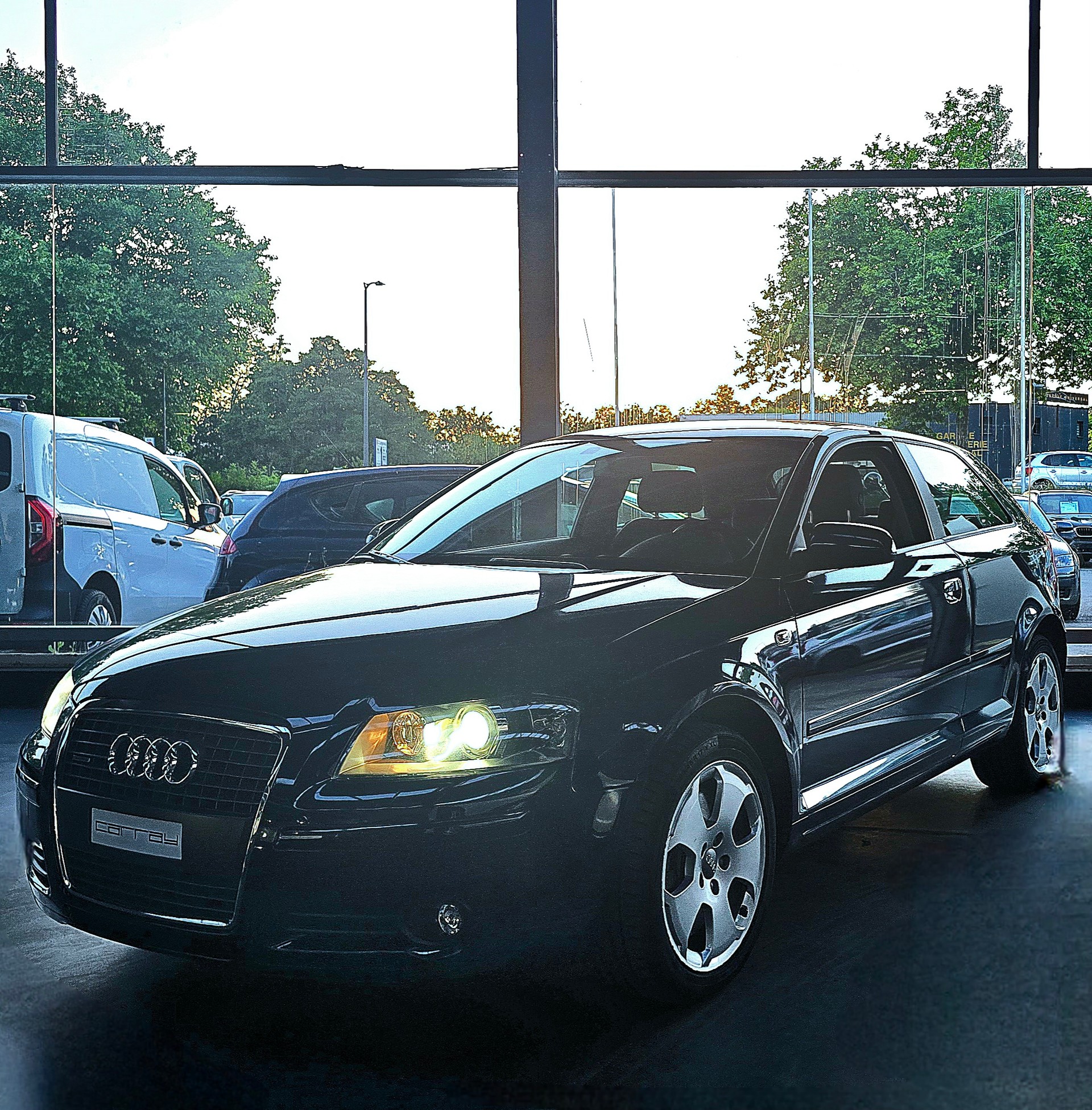 AUDI A3 3.2 Ambition V6 quattro-showroom-element-1