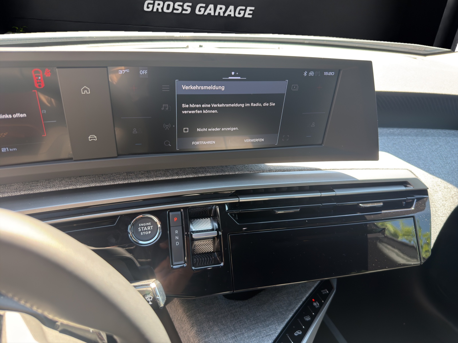 PEUGEOT 5008 NEW 97kWh Long Range Allure-image-6