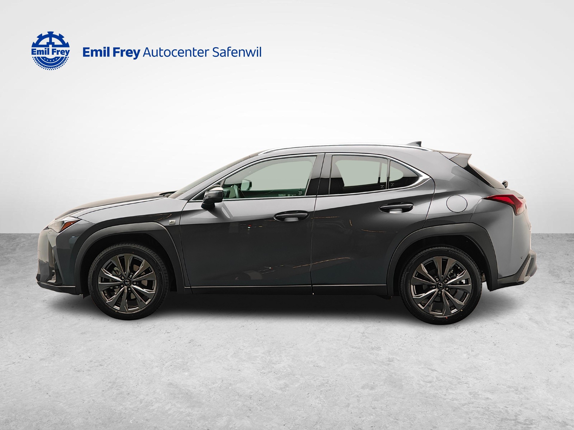 LEXUS UX 250h F-Line-showroom-element-1