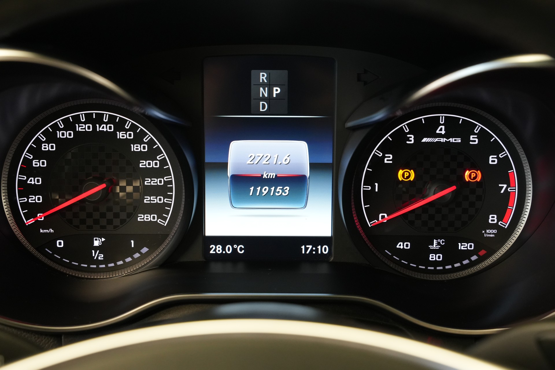 MERCEDES-BENZ GLC 43 AMG 4Matic 9G-Tronic *CH-Fahrzeug* *Luftfahrwerk*-image-28