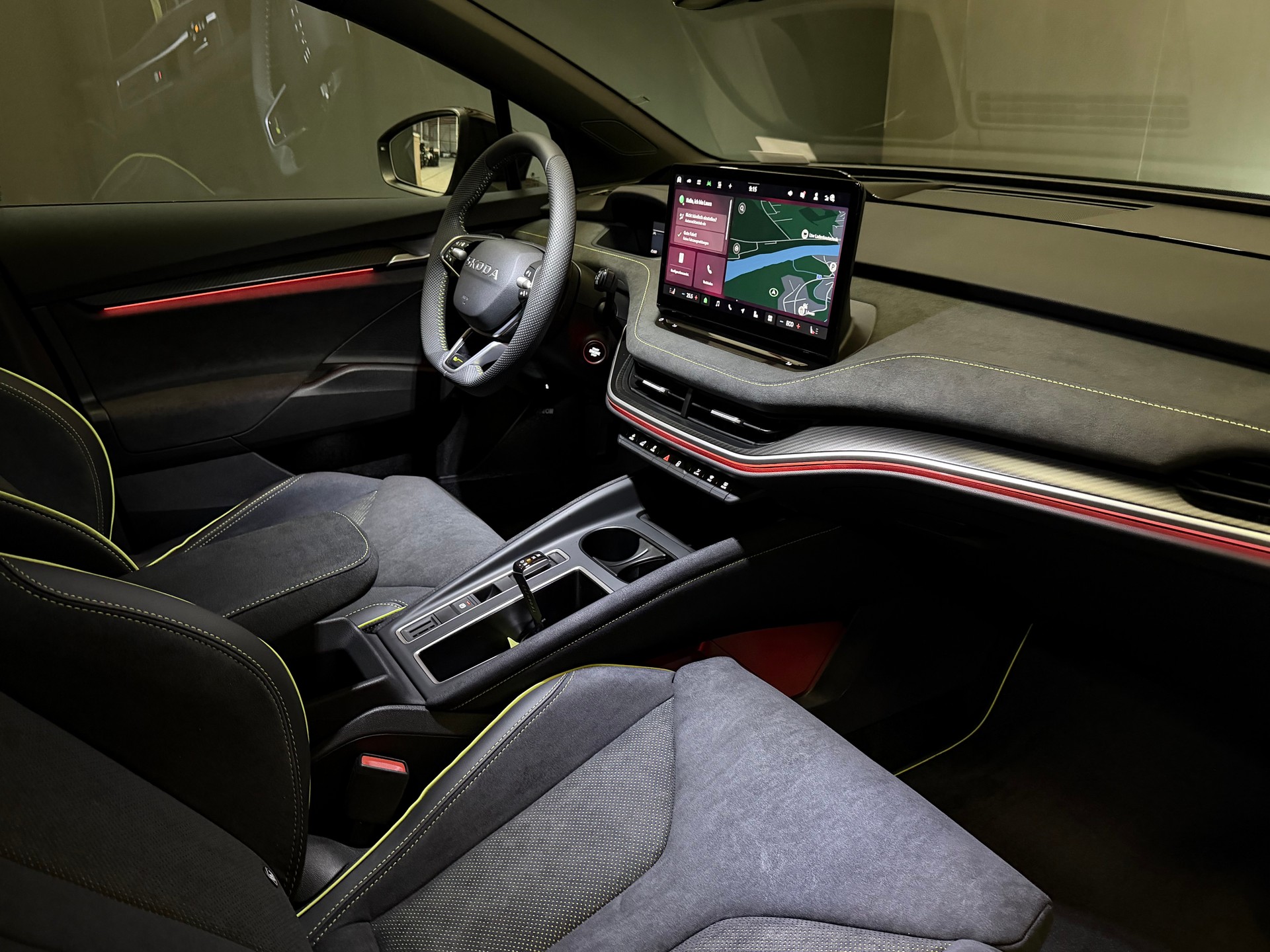 SKODA Elroq RS 4x4-image-19
