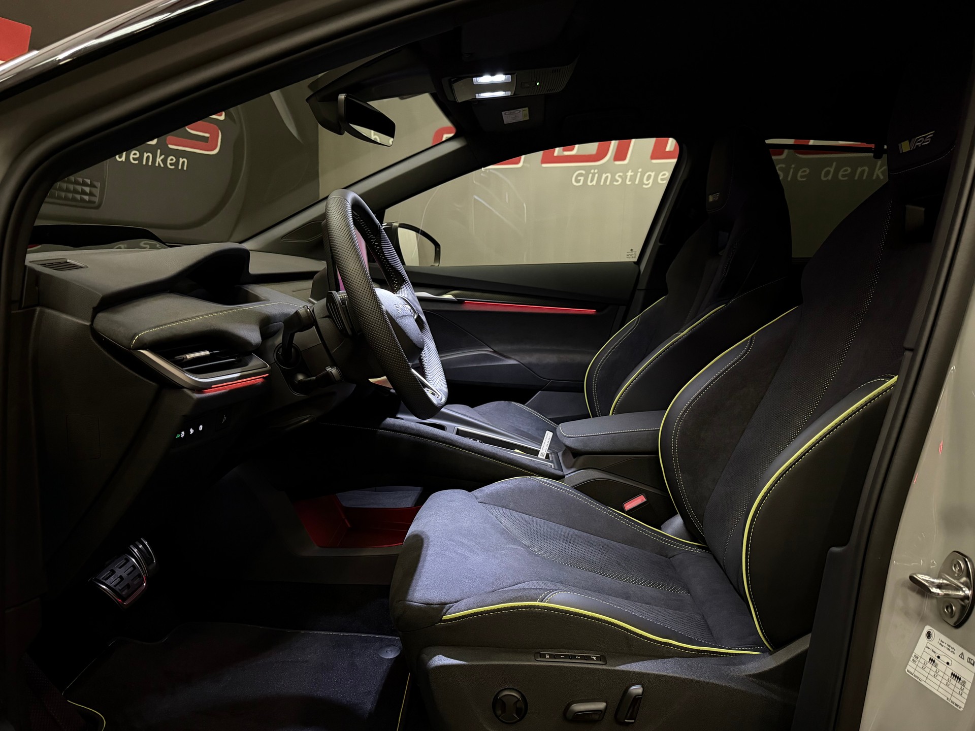 SKODA Elroq RS 4x4-image-12