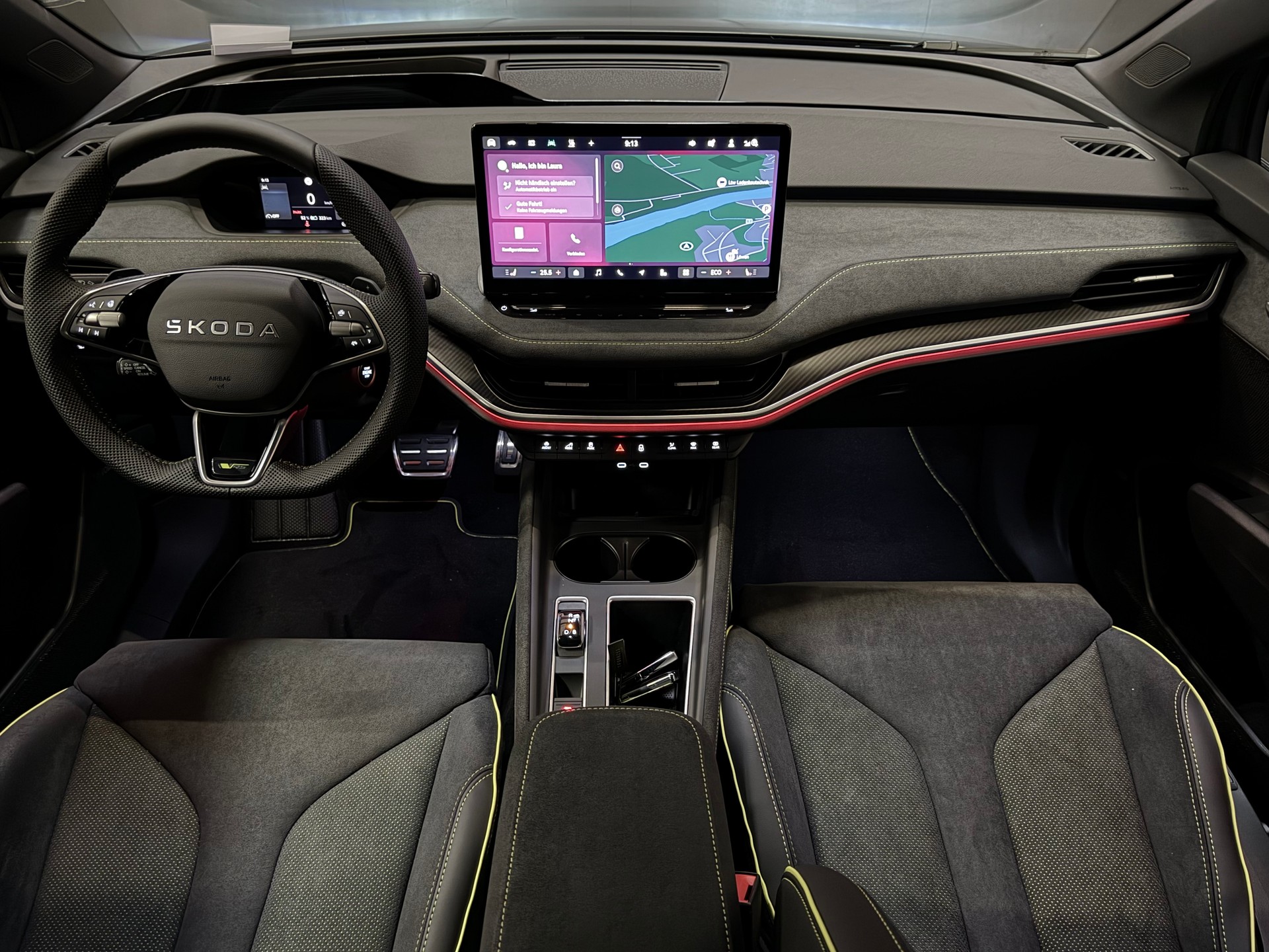 SKODA Elroq RS 4x4-image-17