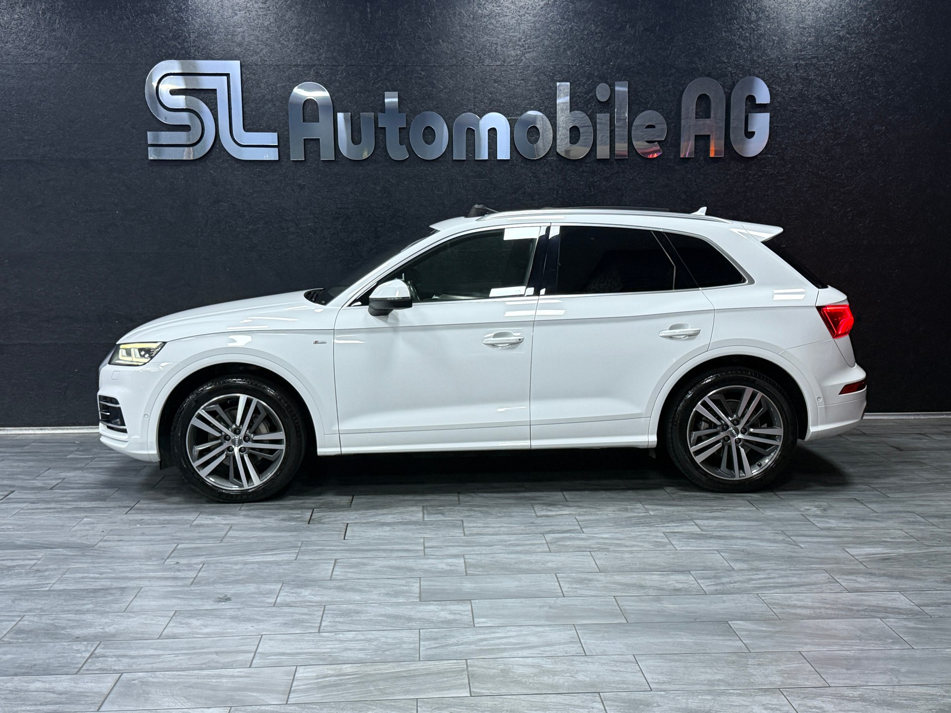 AUDI Q5 2.0 TDI sport quattro S-tronic / Vollausstattung / CH Fz 1 Hand-image-5