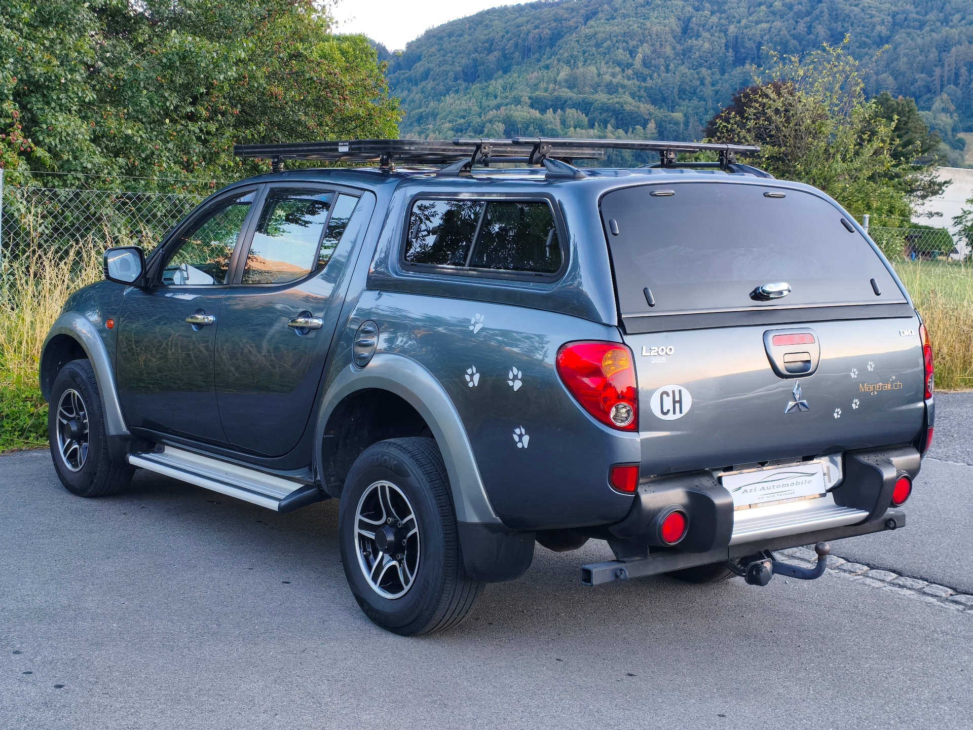 MITSUBISHI L 200 2.5 DID Invite Double Cab-image-8