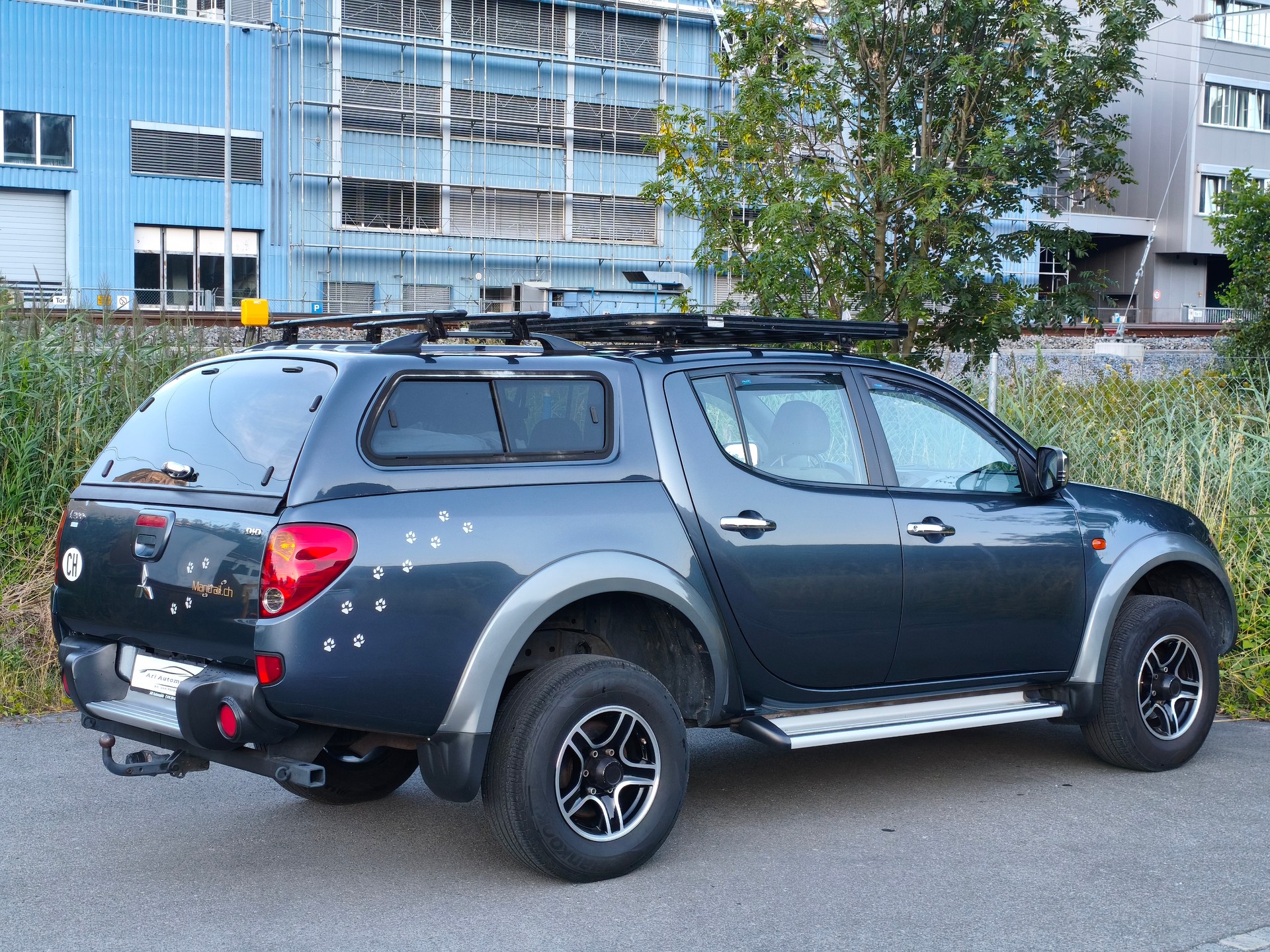 MITSUBISHI L 200 2.5 DID Invite Double Cab-image-5