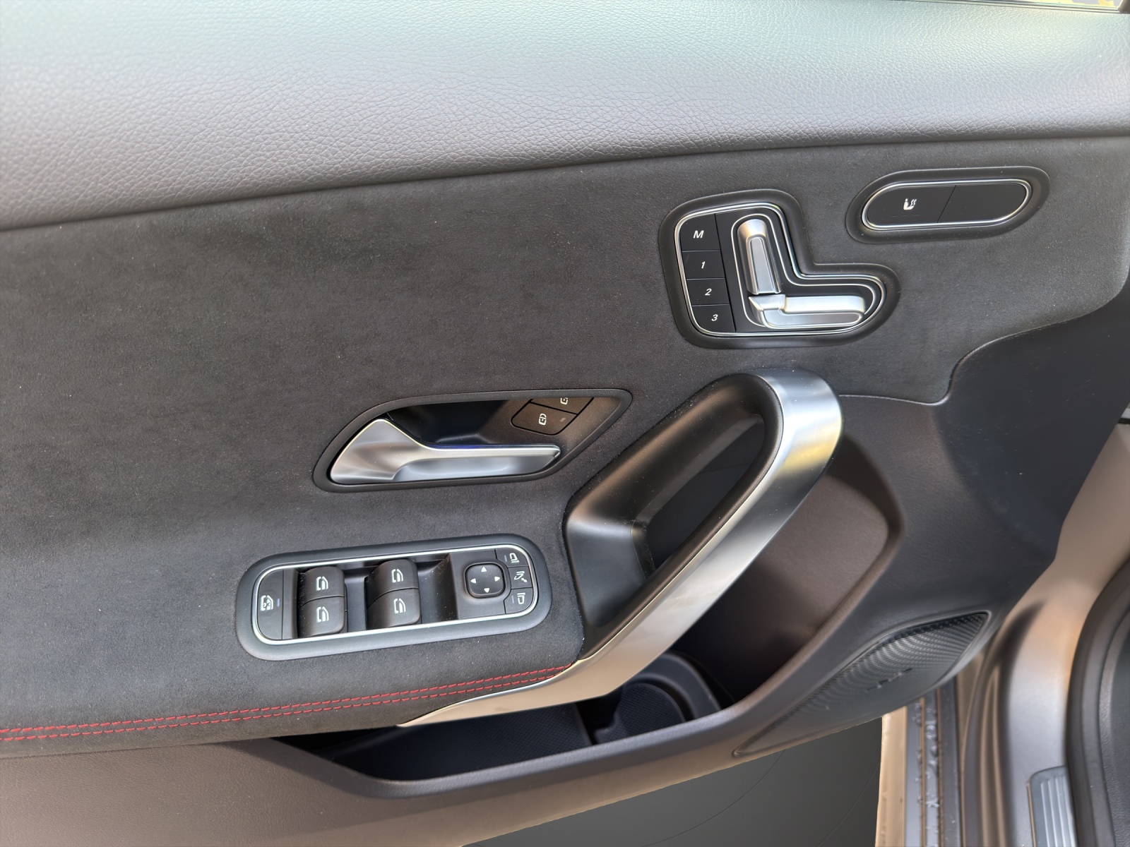 MERCEDES-BENZ A 250 4Matic 8G-DCT-image-7