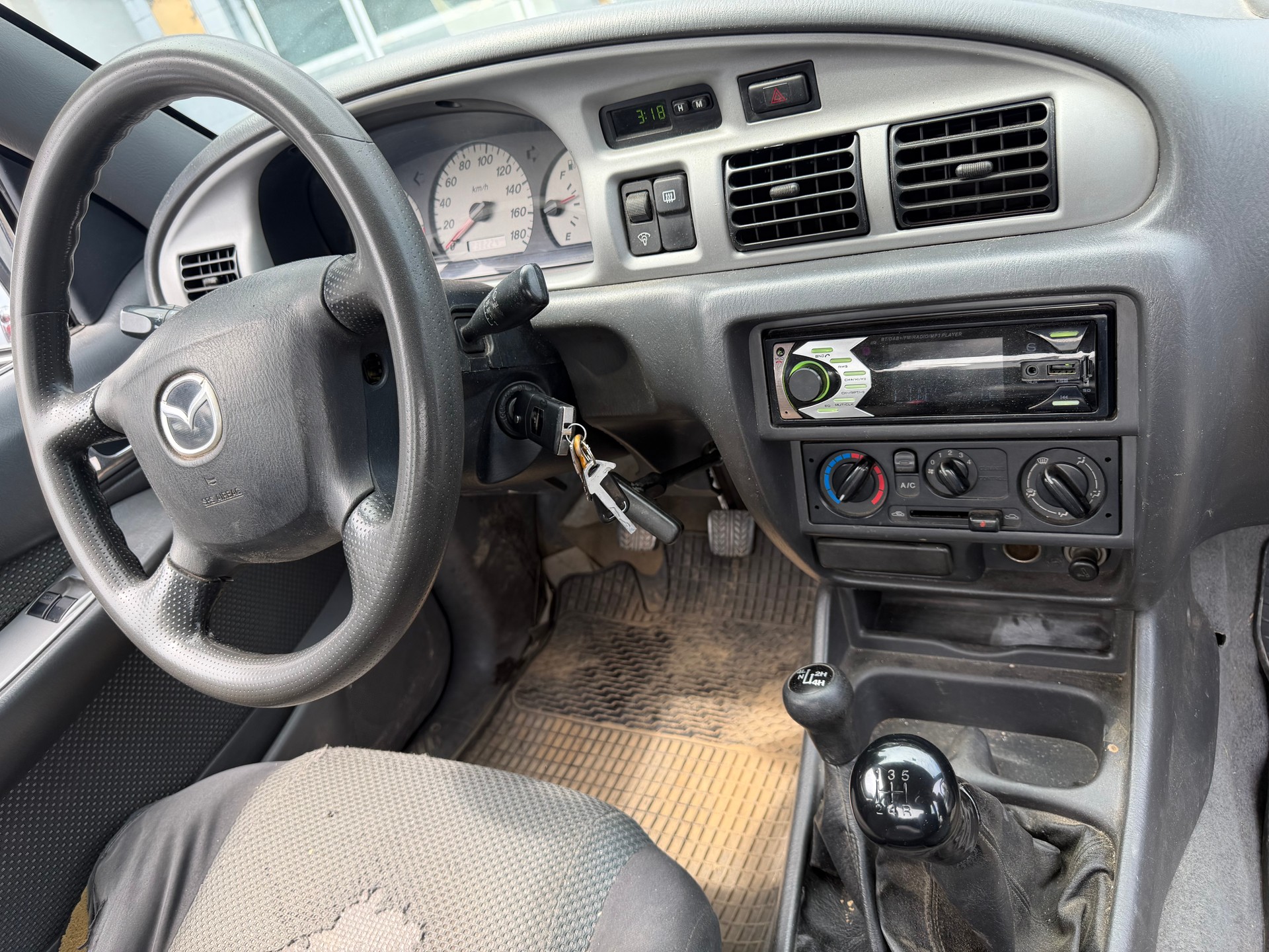 MAZDA B 2500TD 4x4 Strech Cab.Hurricane-image-7