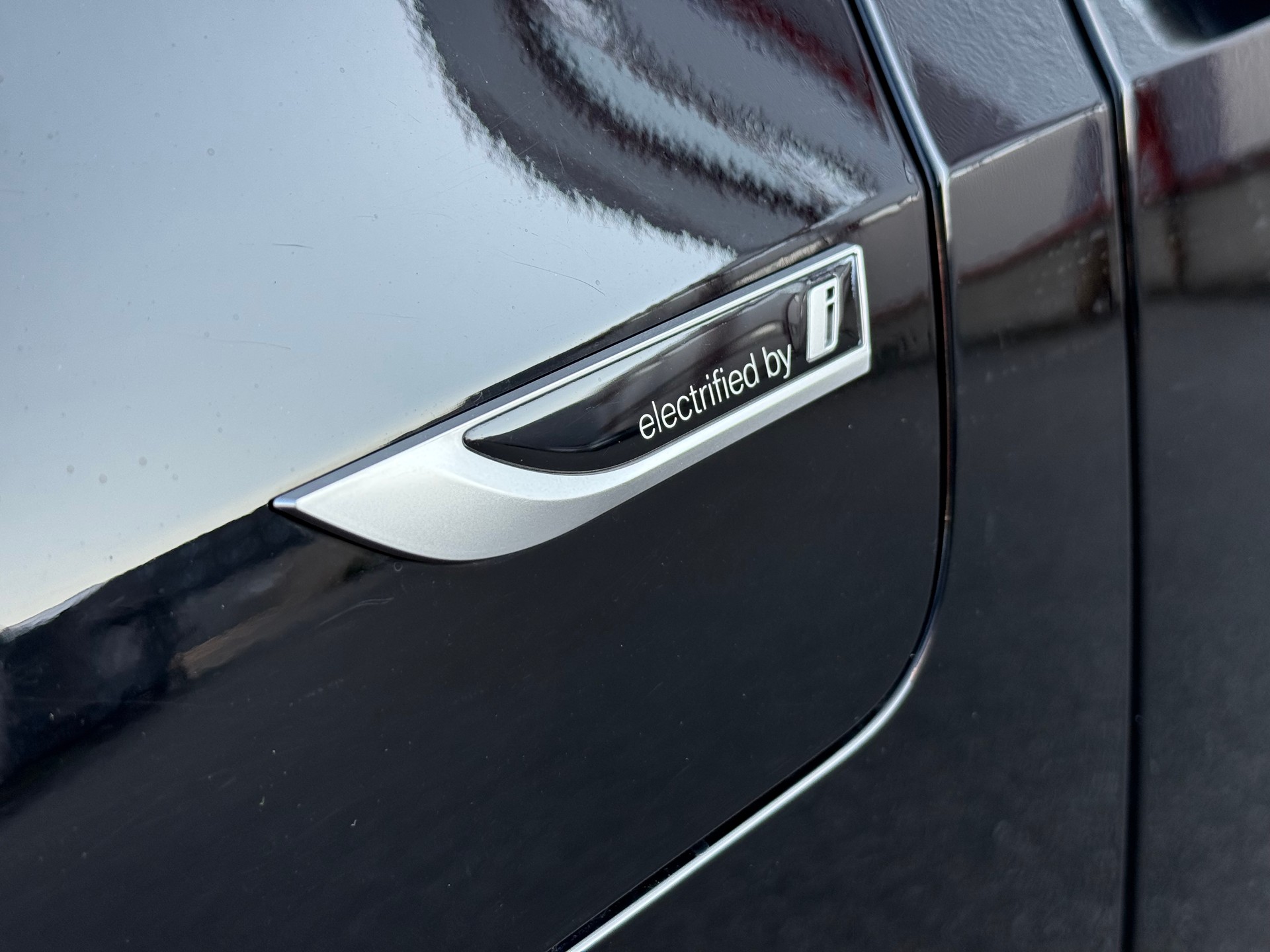 BMW 230e xDrive Active Tourer-showroom-element-1