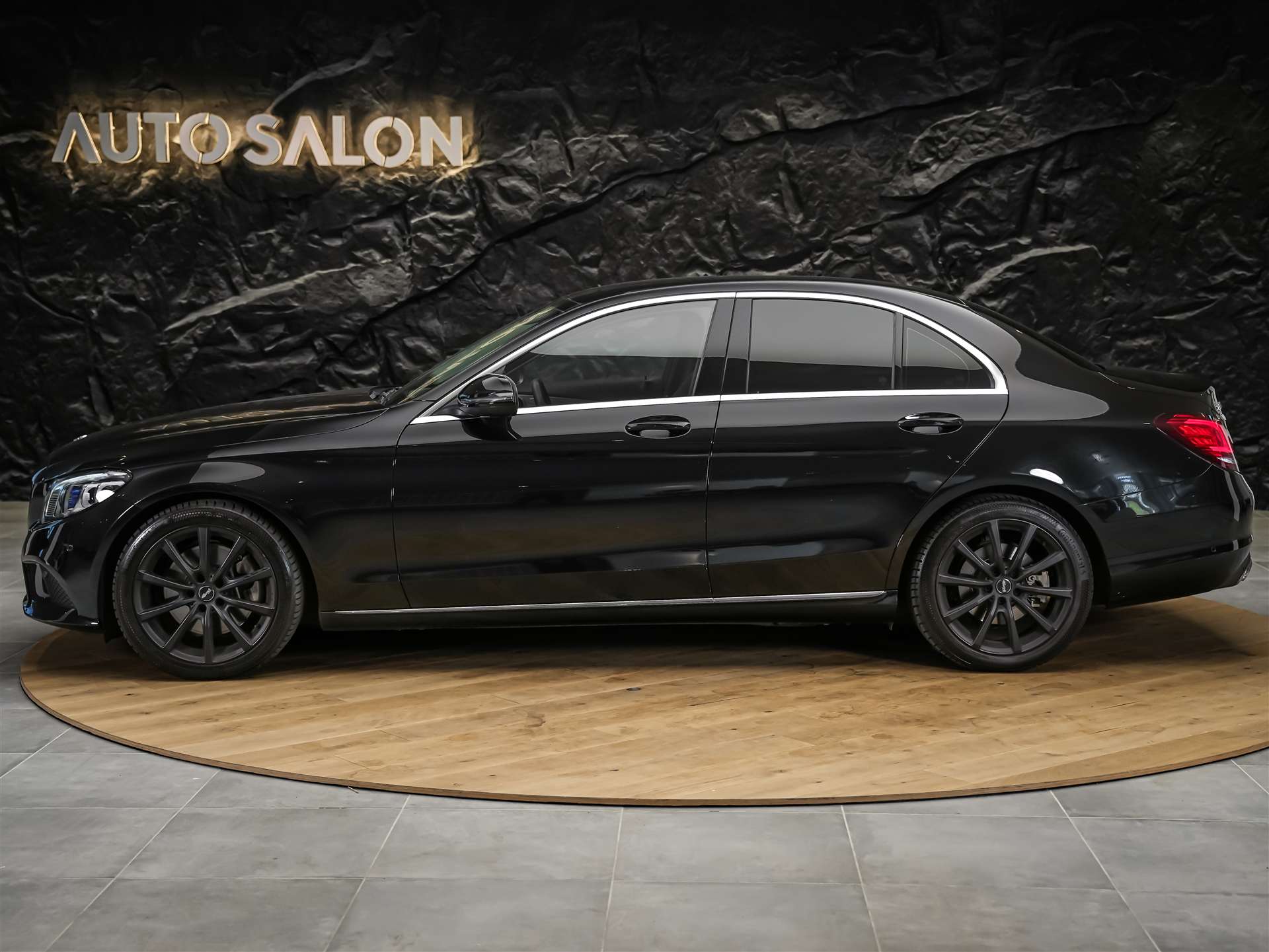 MERCEDES-BENZ C 300 Avantgarde 9G-Tronic *Sitzheizung*Rückfahrkamera*Multibeam LED Scheinwerfer*-showroom-element-1