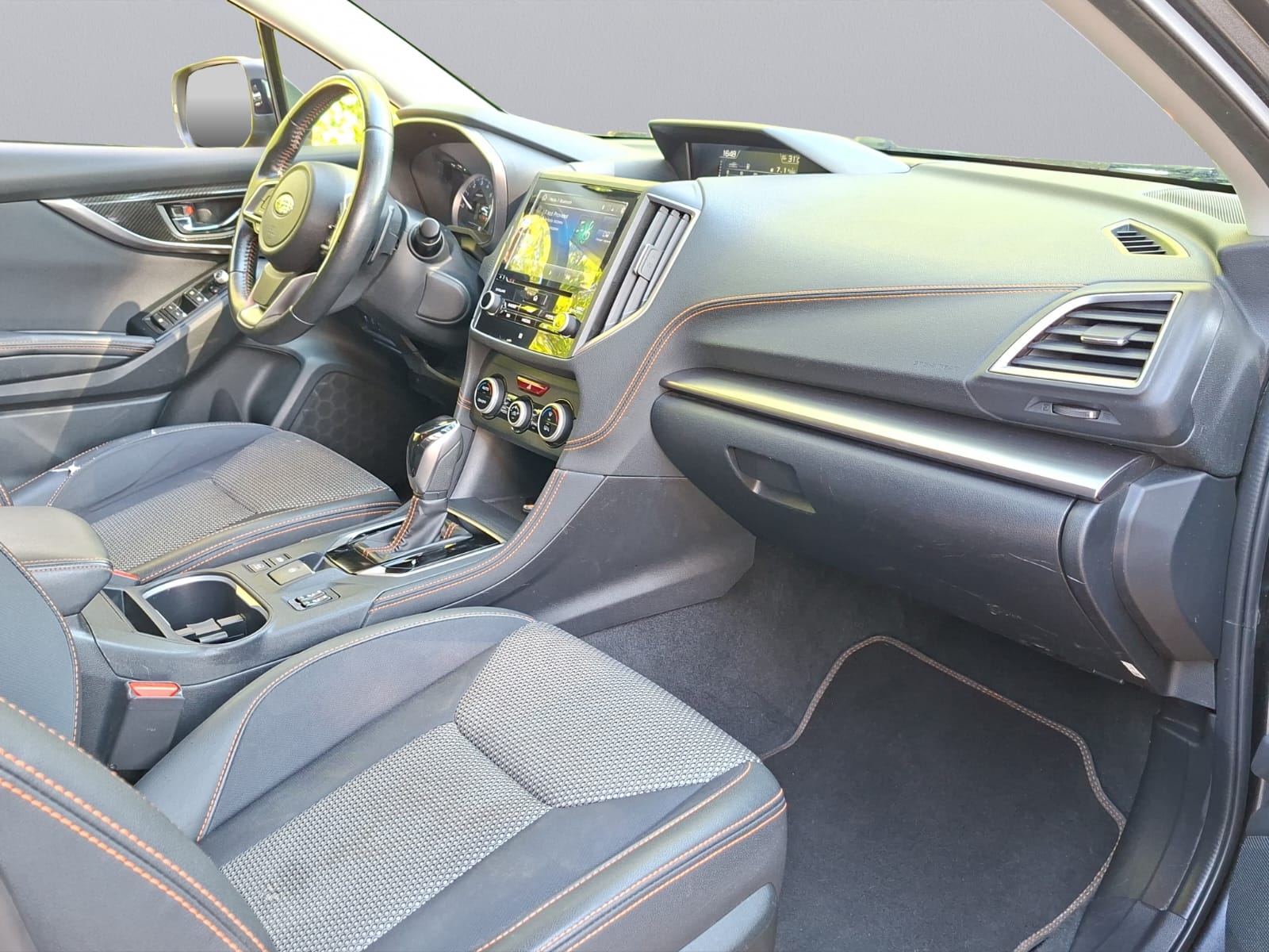 SUBARU XV 2.0 Luxury AWD Lineartronic-image-10