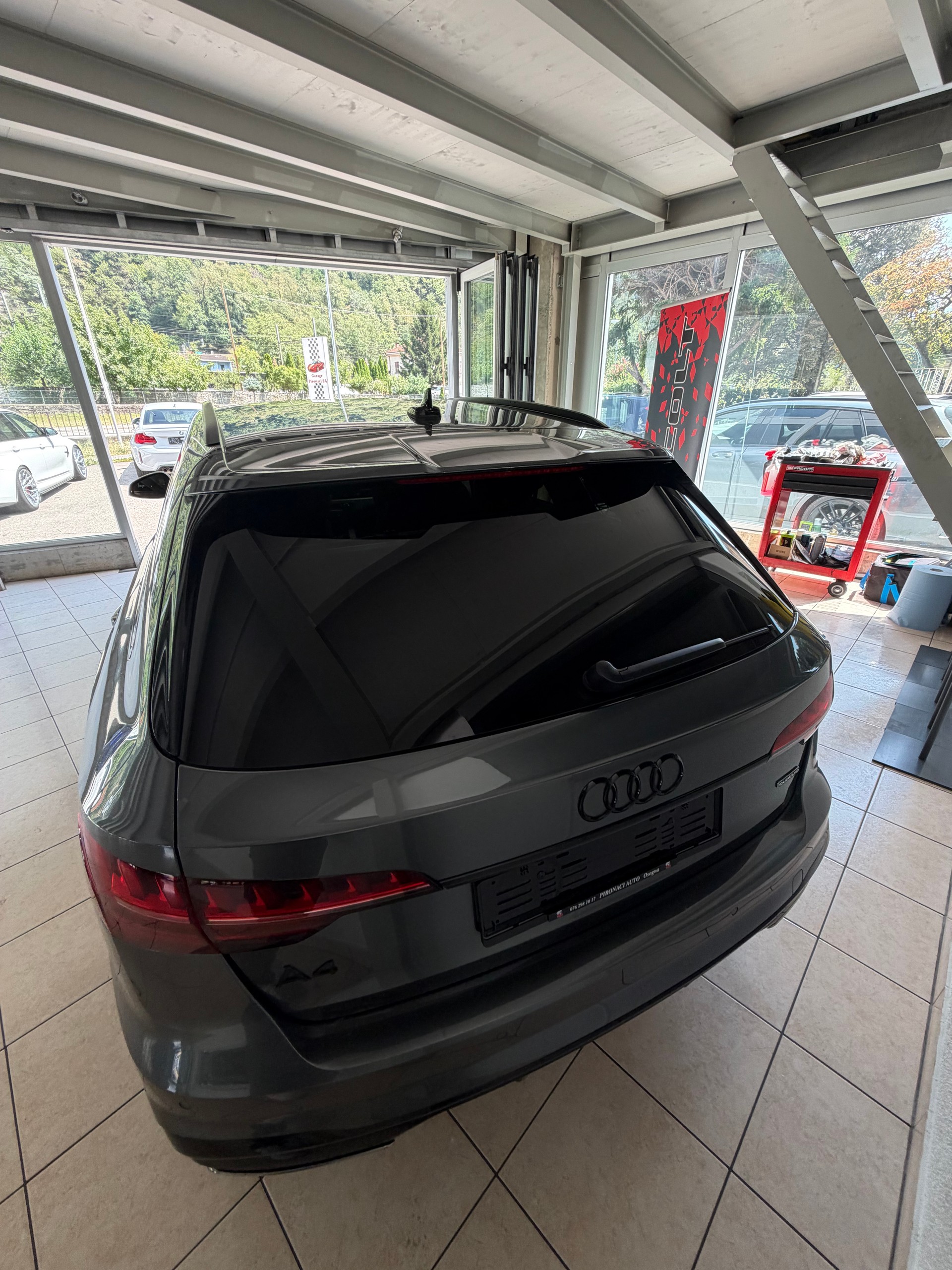 AUDI A4 Avant 40 TDI S line quattro S-tronic-image-5