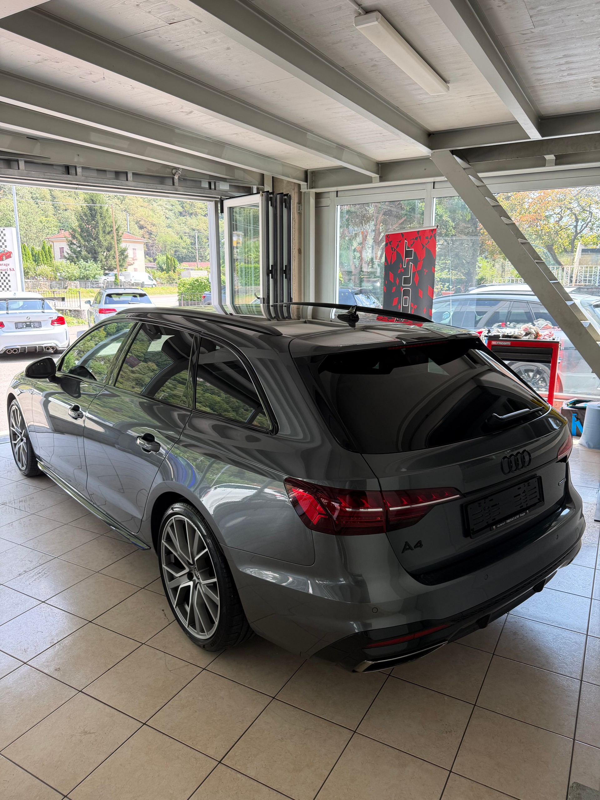 AUDI A4 Avant 40 TDI S line quattro S-tronic-image-4