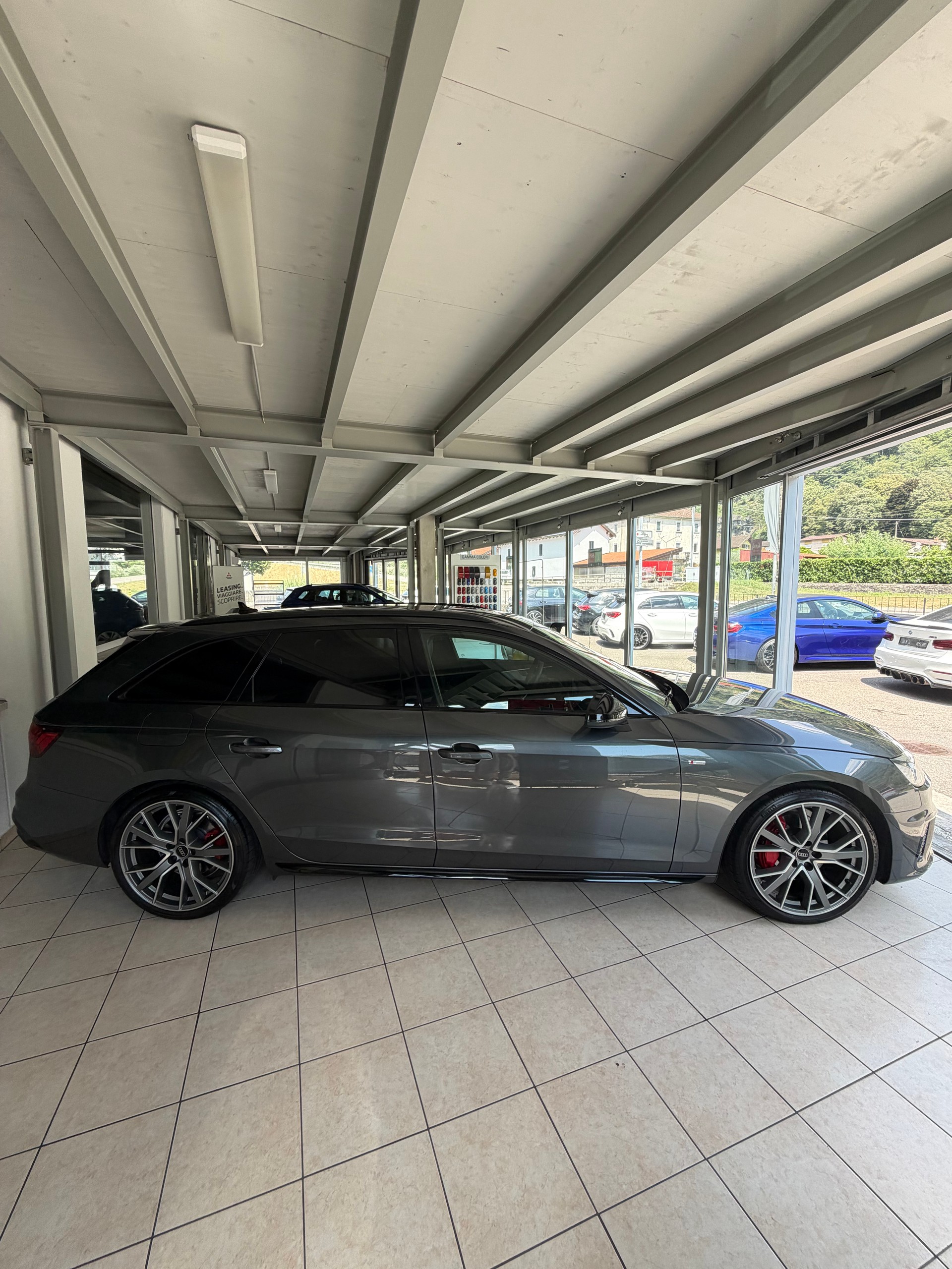 AUDI A4 Avant 40 TDI S line quattro S-tronic-image-6