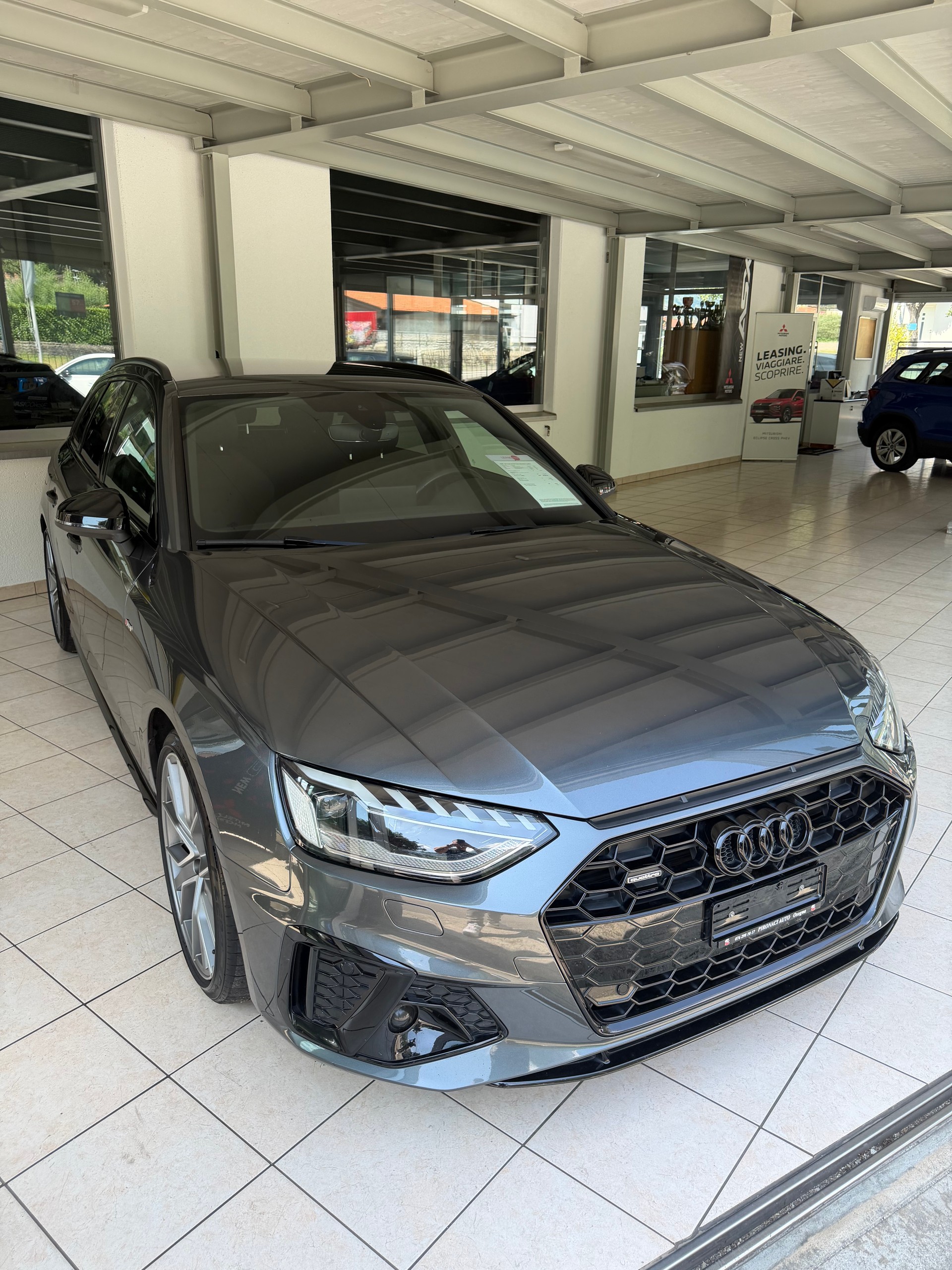 AUDI A4 Avant 40 TDI S line quattro S-tronic-image-8