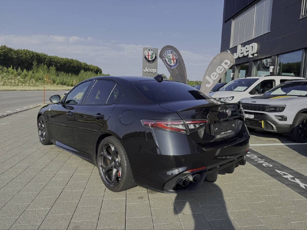ALFA ROMEO Giulia 2.9 V6 Biturbo Quadrifoglio-showroom-element-3