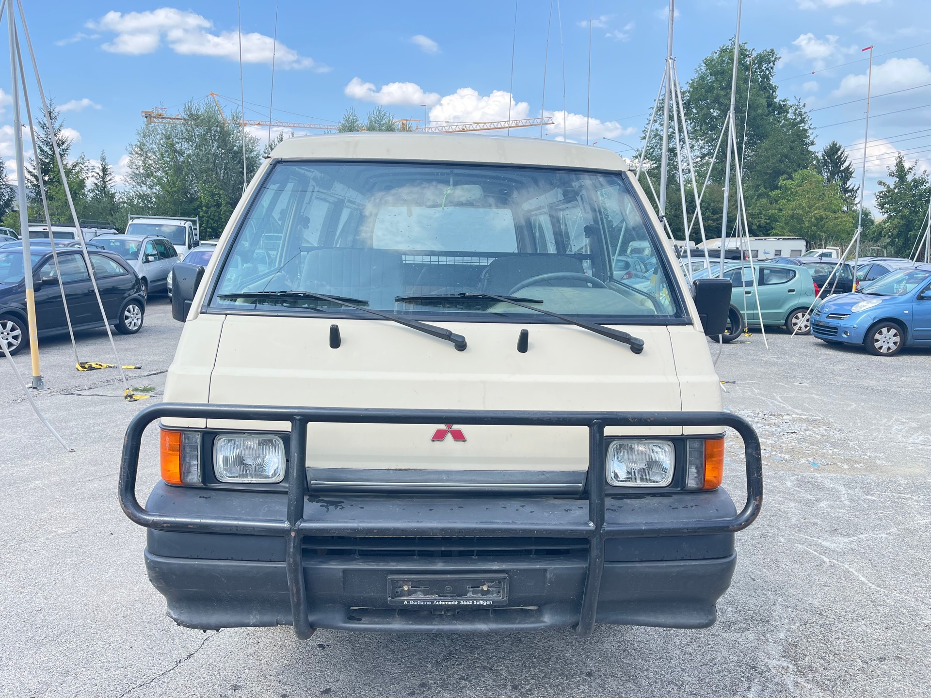 MITSUBISHI L 300-image-1