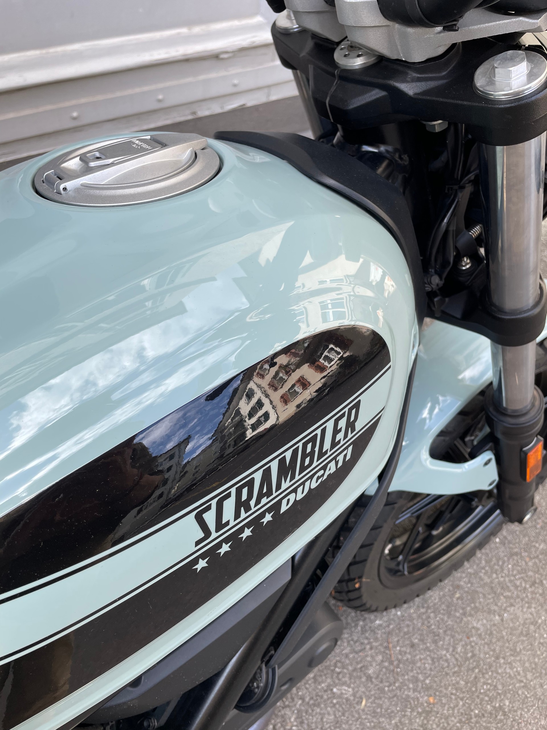 DUCATI Scrambler 400 Sixty 2-image-8