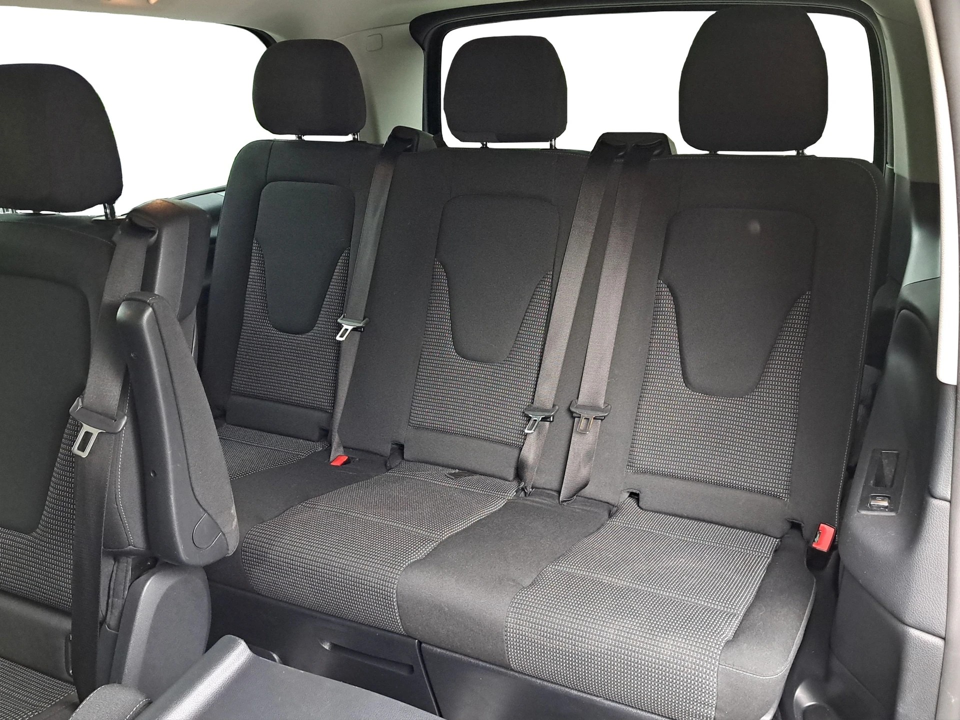 MERCEDES-BENZ V 220 d Trend lang 9G-Tronic *Anhängerkupplung*-image-9