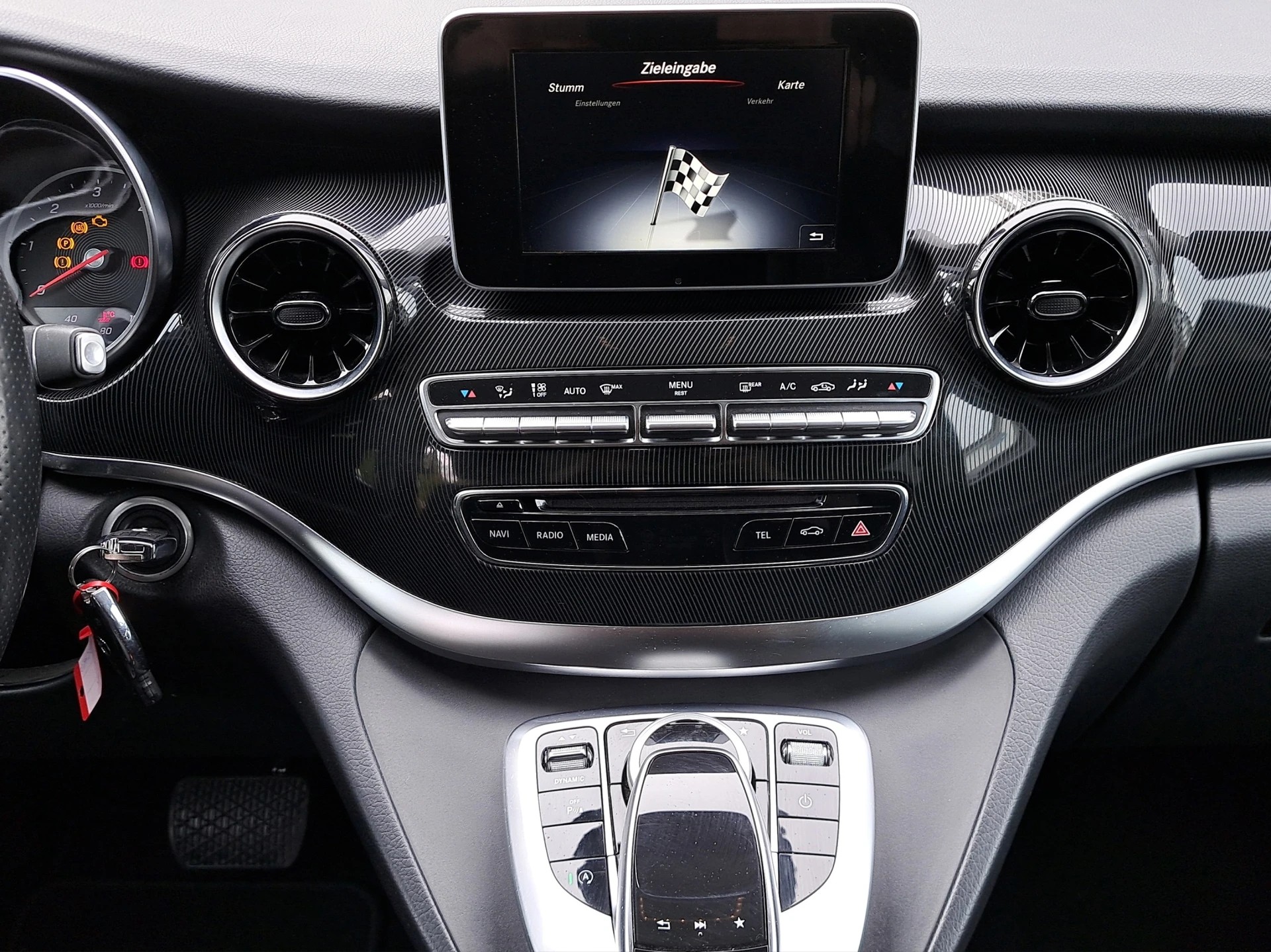 MERCEDES-BENZ V 220 d Trend lang 9G-Tronic *Anhängerkupplung*-image-11