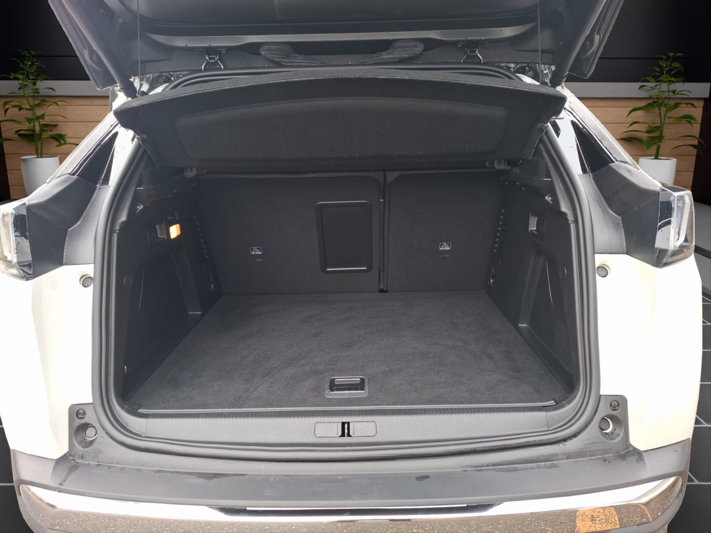 PEUGEOT 3008 1.6 Plug-in Hybrid4 GT Pack-image-8