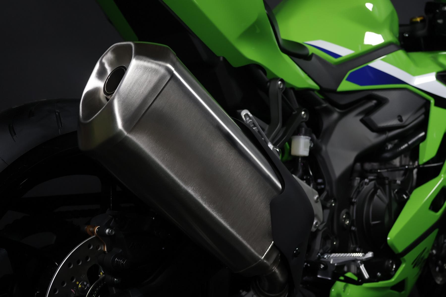 KAWASAKI Ninja ZX-4RR-image-6
