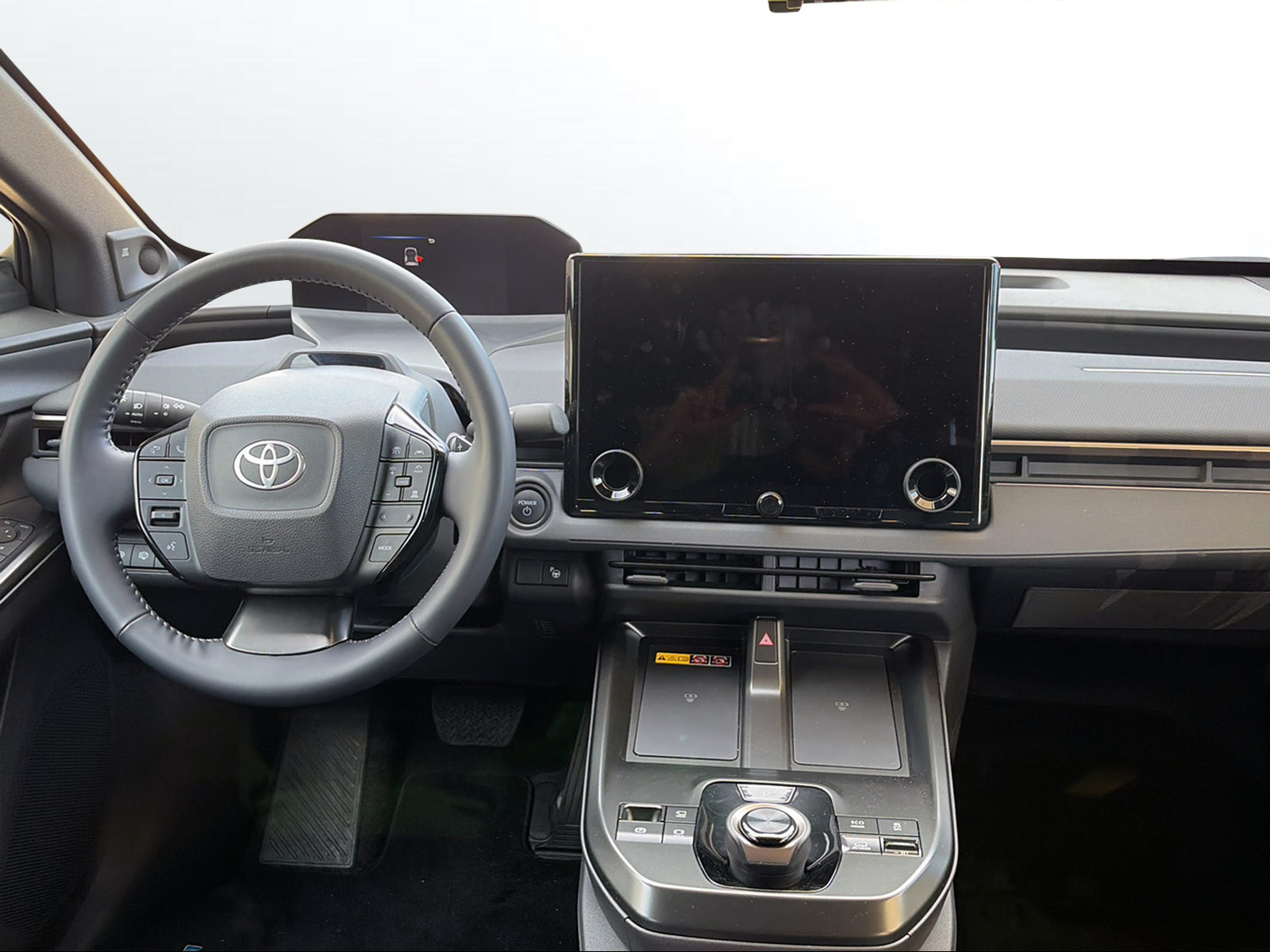 TOYOTA bZ4X Premium 71,4 kWh 4WD (incl. pack services)-image-9