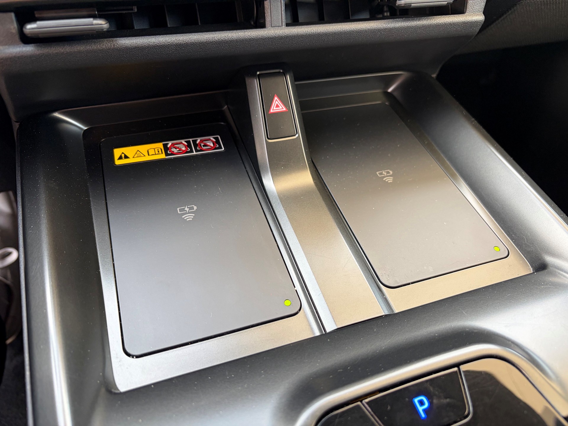 TOYOTA bZ4X Premium 71,4 kWh 4WD (incl. pack services)-image-13