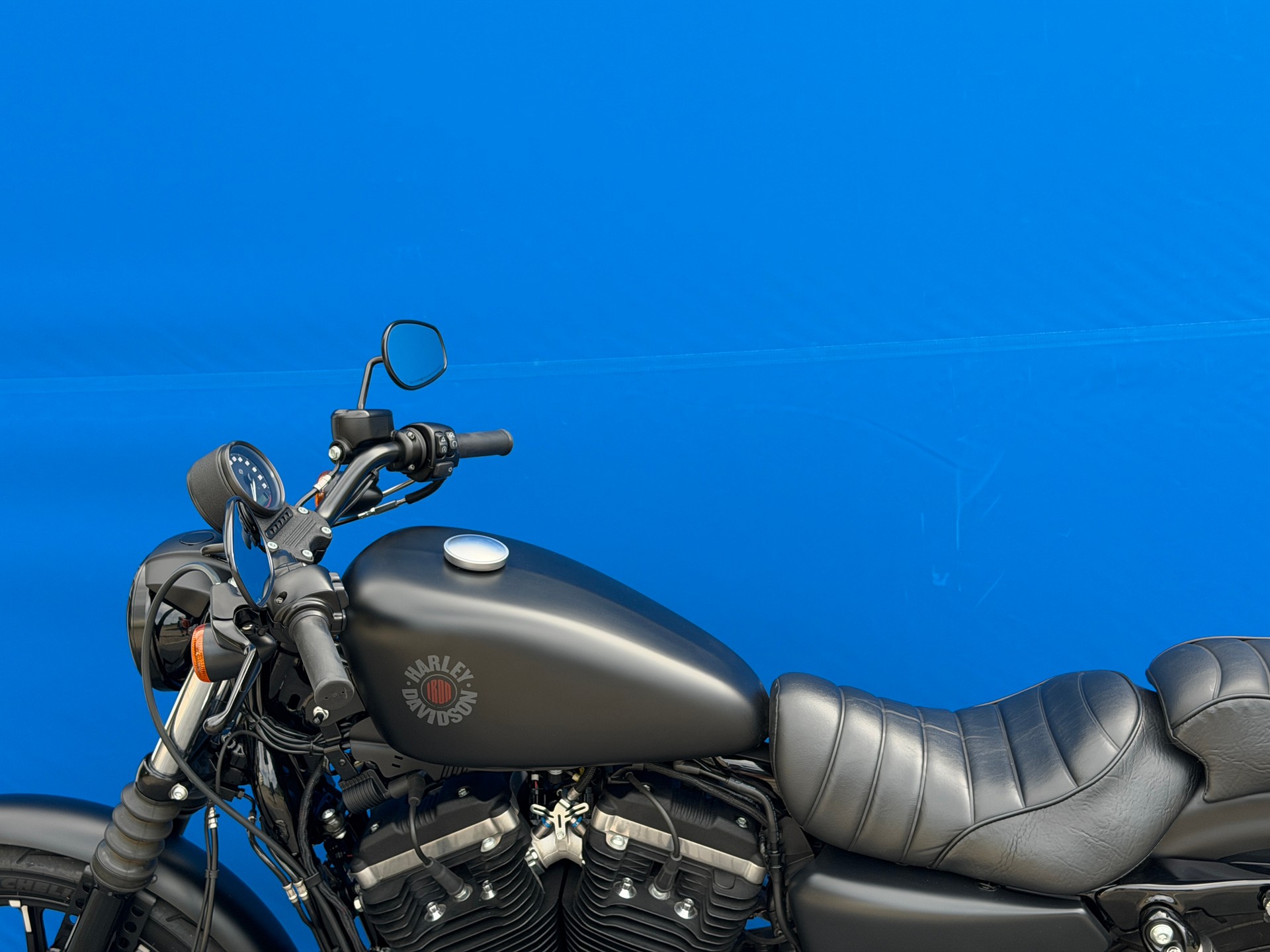 HARLEY-DAVIDSON XL 883 N Sportster Iron ABS-image-6